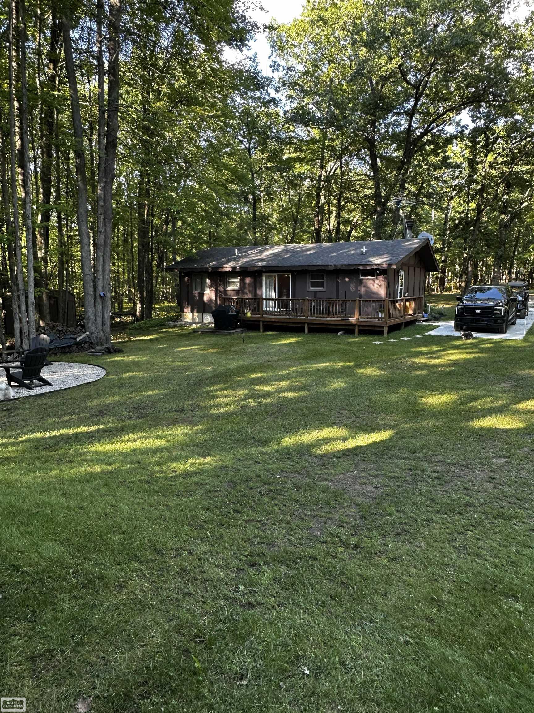 Photo 4 of Single family home for sale at 2191 Hemlock Ln, Farwell, MI 48622 | MLS# 58050223197 | Listing updated on 2026-09-29