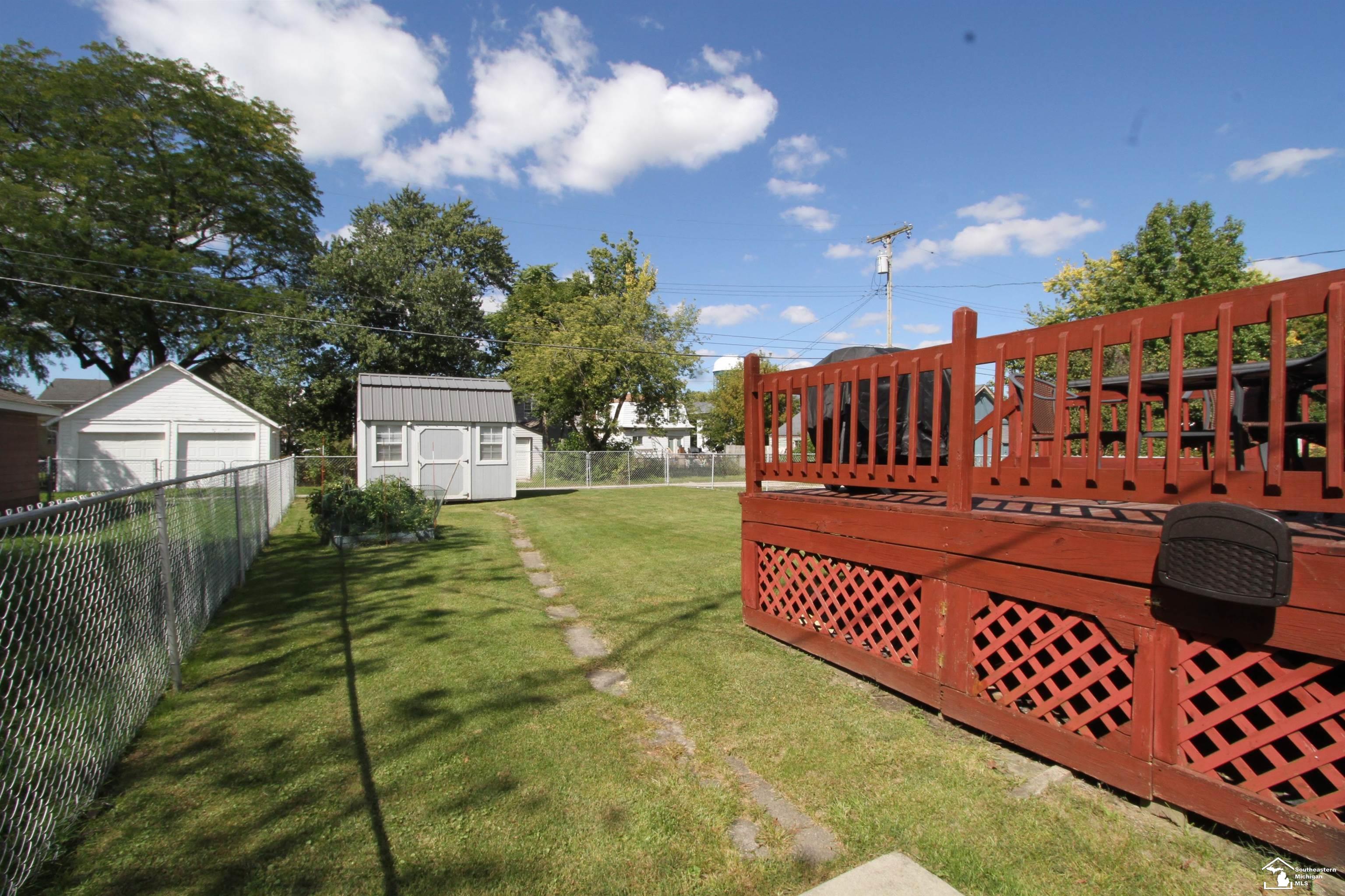 Photo 4 of Single family home for sale at 404 Union St, Monroe, MI 48161 | MLS# 57050223200 | Listing updated on 2026-09-28