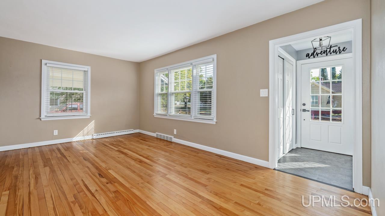 Photo 2 of Sale Pending at 510 W A St, Iron Mountain, MI 49801 | MLS# 50223231 | Listing updated on 2026-10-01