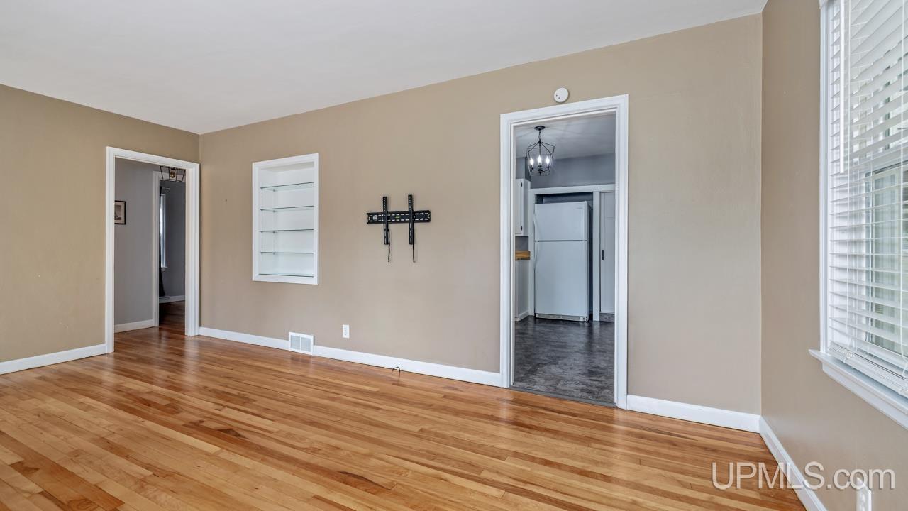 Photo 3 of Sale Pending at 510 W A St, Iron Mountain, MI 49801 | MLS# 50223231 | Listing updated on 2026-10-01