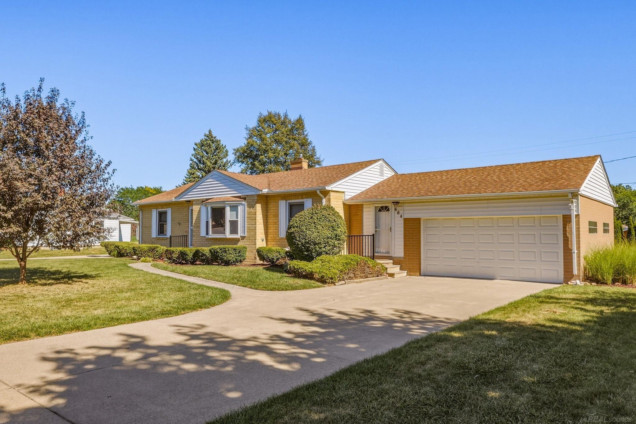 Photo 1 of Single family home for sale at 604 Handy Dr, Bay City, MI 48706 | MLS# 58050223234 | Listing updated on 2026-09-29