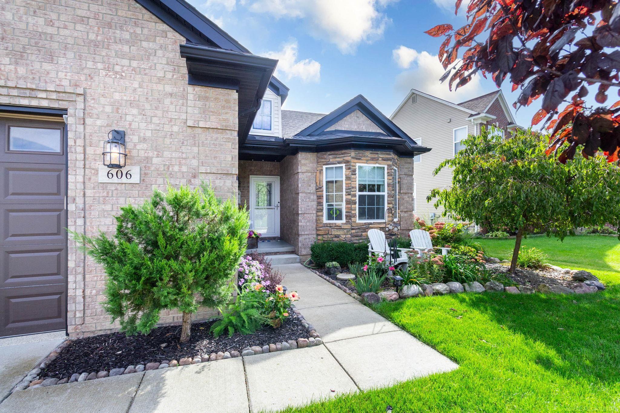 Photo 2 of Single family home for sale at 606 Falcon St, Dundee, MI 48131 | MLS# 58050223248 | Listing updated on 2026-09-29