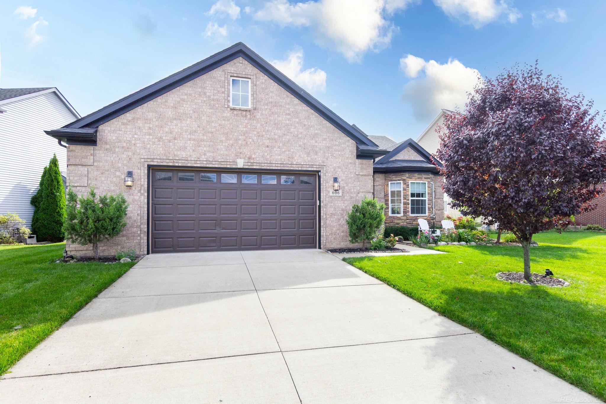 Photo 3 of Single family home for sale at 606 Falcon St, Dundee, MI 48131 | MLS# 58050223248 | Listing updated on 2026-09-29