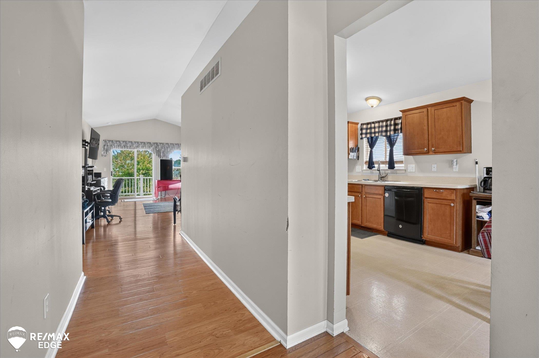 Listing Photo 4 - Condo for sale in building located at 5219 Sandalwood Cir, Grand Blanc, MI 48439
