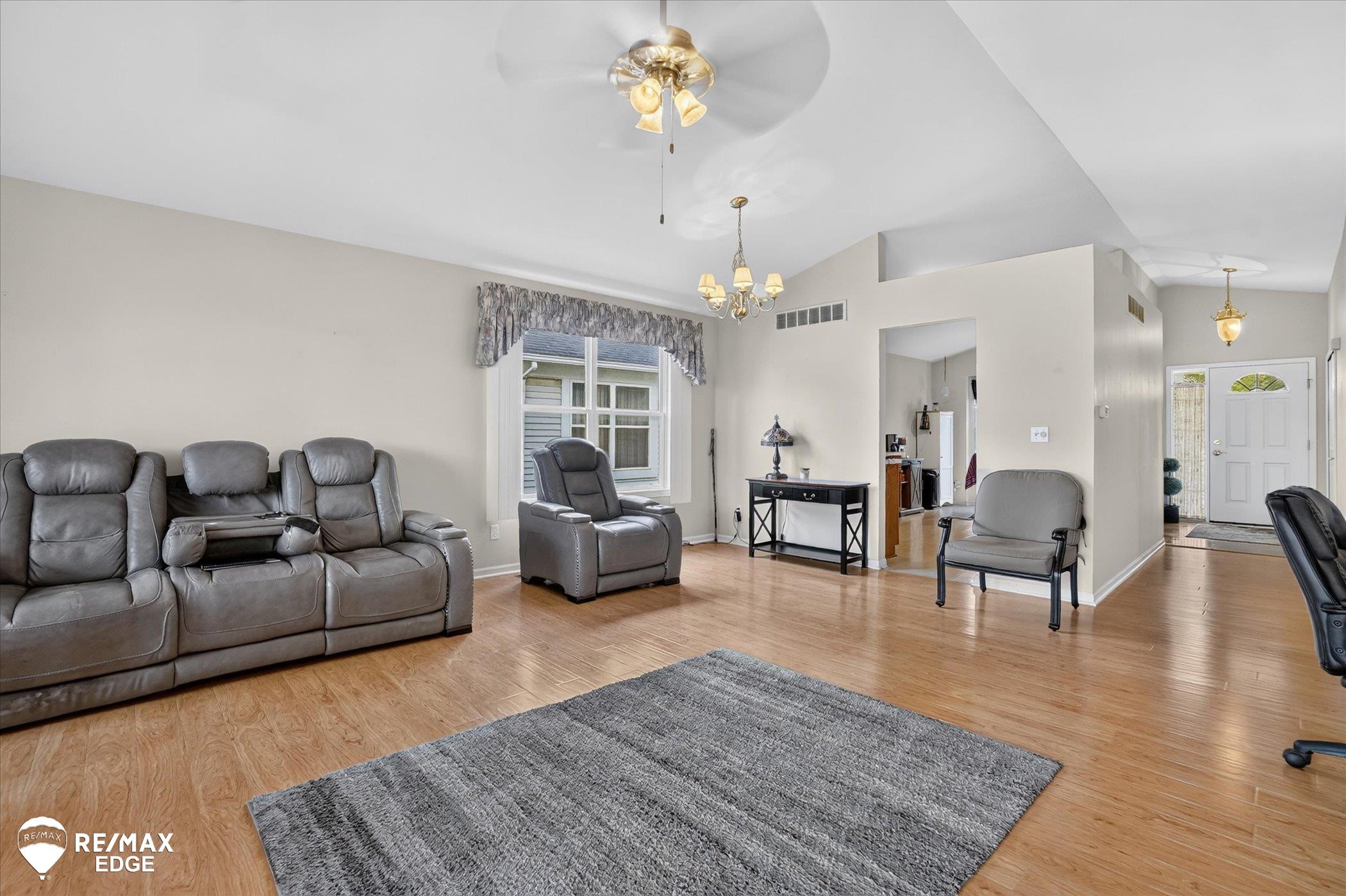Listing Photo 5 - Condo for sale in building located at 5219 Sandalwood Cir, Grand Blanc, MI 48439