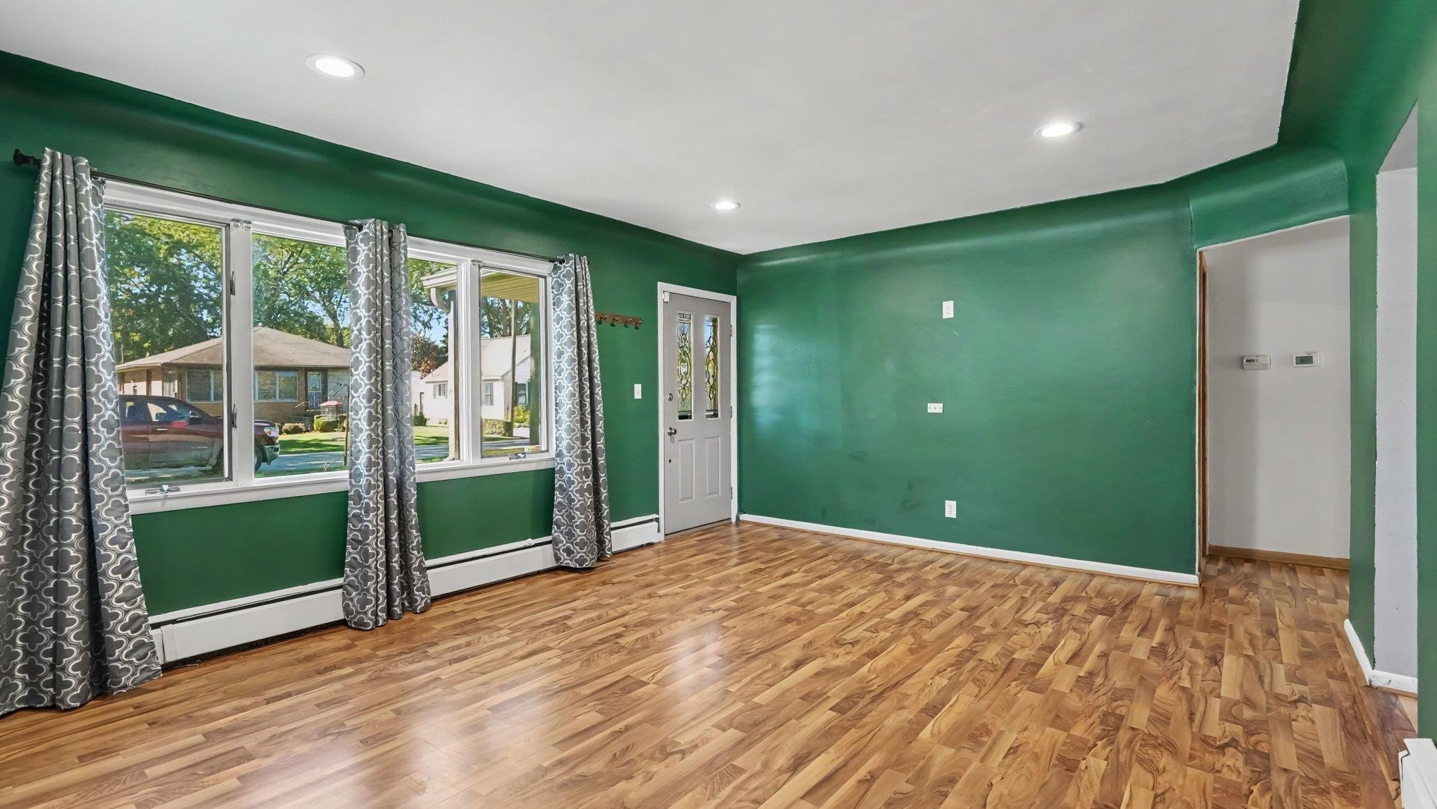 Photo 2 of Single family home for sale at 309 S Woodbridge St, Bay City, MI 48706 | MLS# 50223278 | Listing updated on 2026-09-29