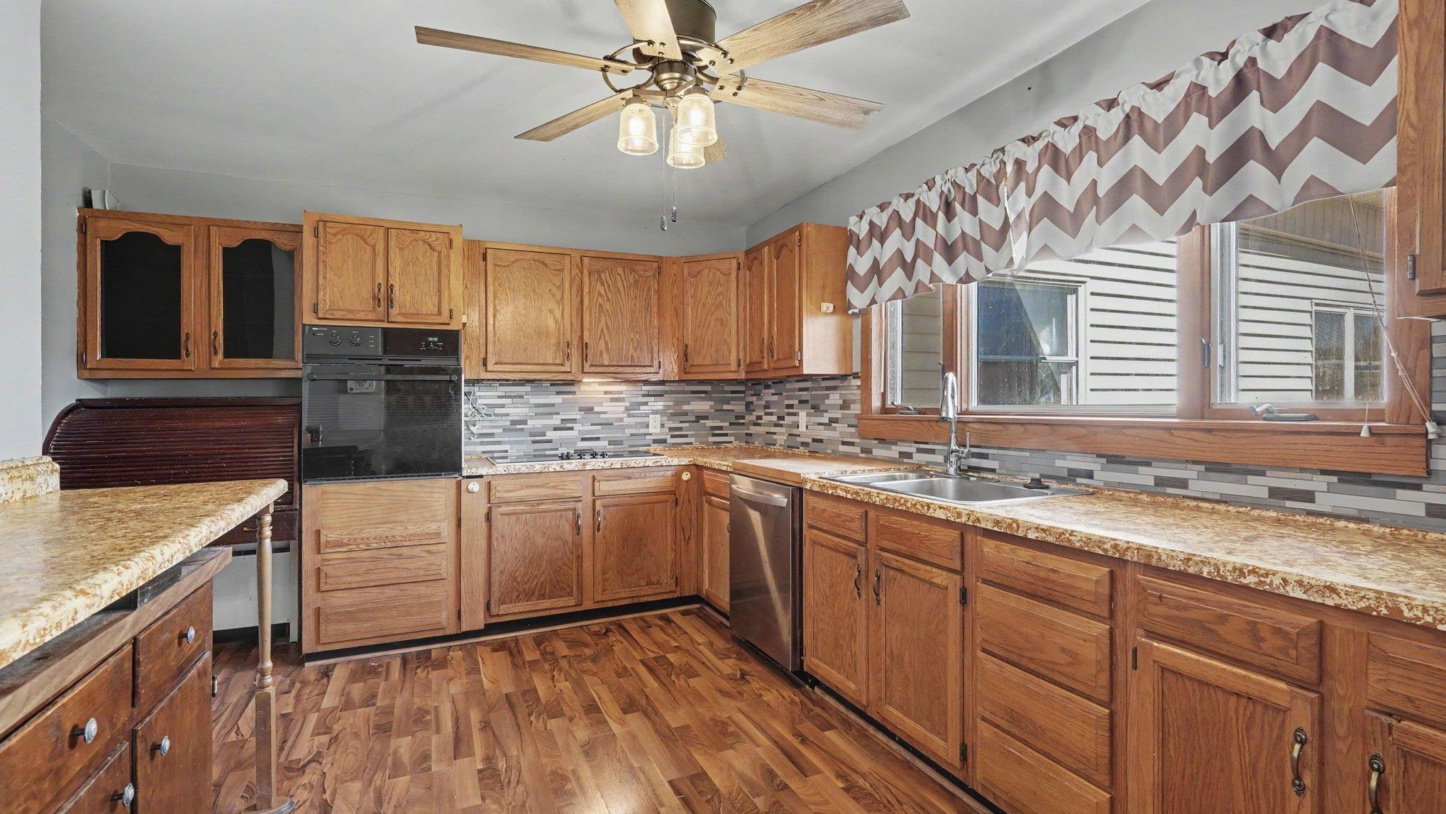 Photo 3 of Single family home for sale at 309 S Woodbridge St, Bay City, MI 48706 | MLS# 50223278 | Listing updated on 2026-09-29