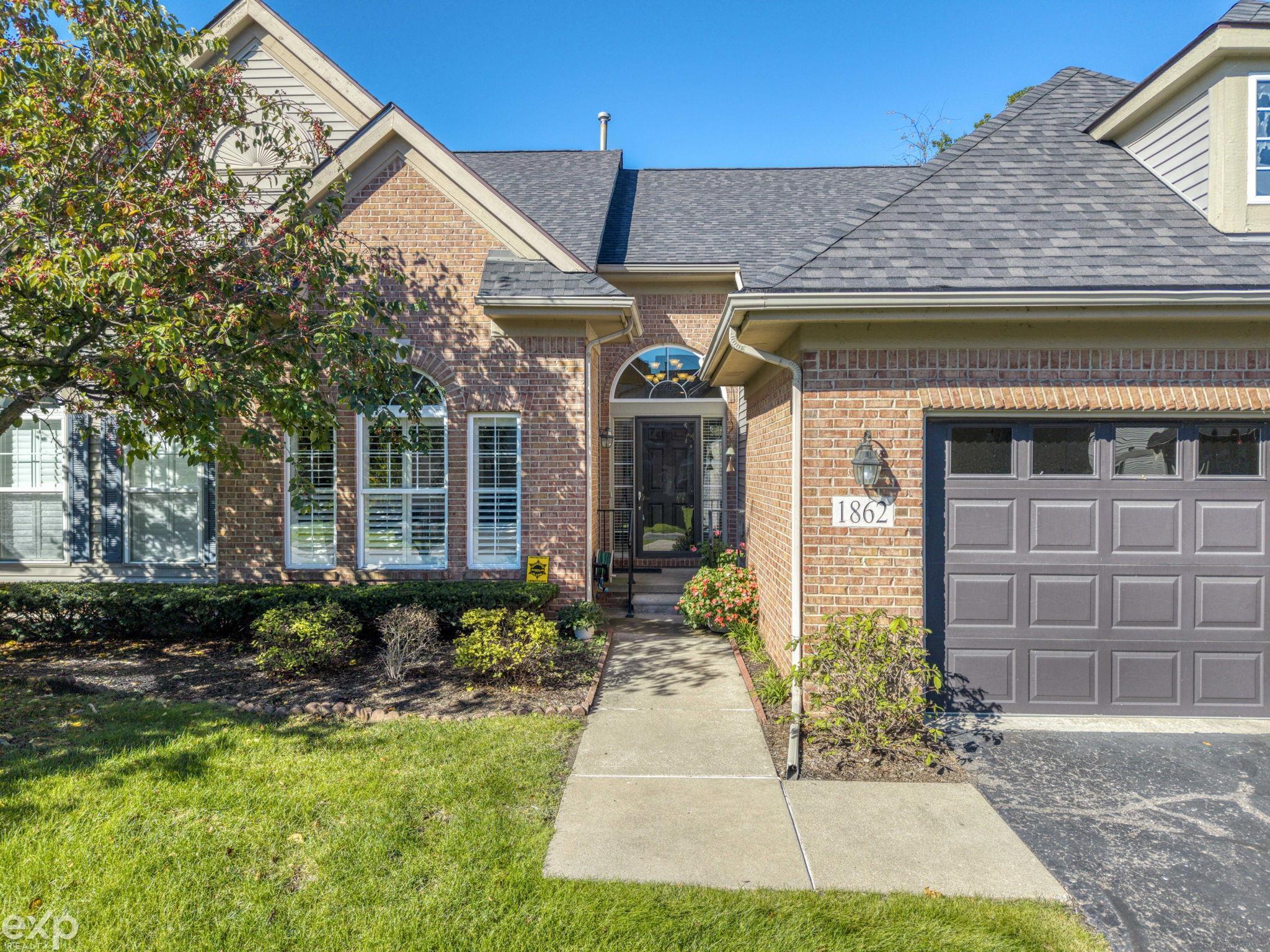 Photo 2 of Condo for sale at 1862 Treyborne Cir, Commerce Charter Township Oakland, MI 48390 | MLS# 58050223283 | Listing updated on 2026-10-03