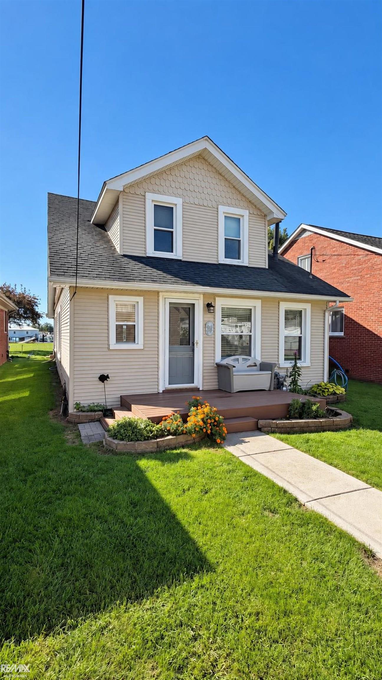 Photo 1 of Single family home for sale at 5915 Pointe Tremble Rd, Algonac, MI 48001 | MLS# 58050223284 | Listing updated on 2026-09-30