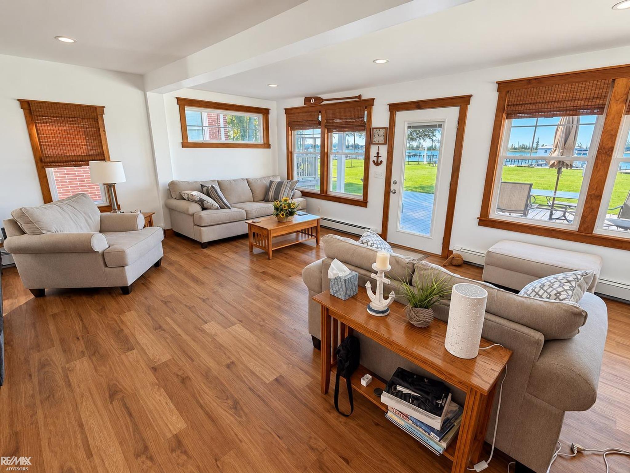 Photo 4 of Single family home for sale at 5915 Pointe Tremble Rd, Algonac, MI 48001 | MLS# 58050223284 | Listing updated on 2026-09-30