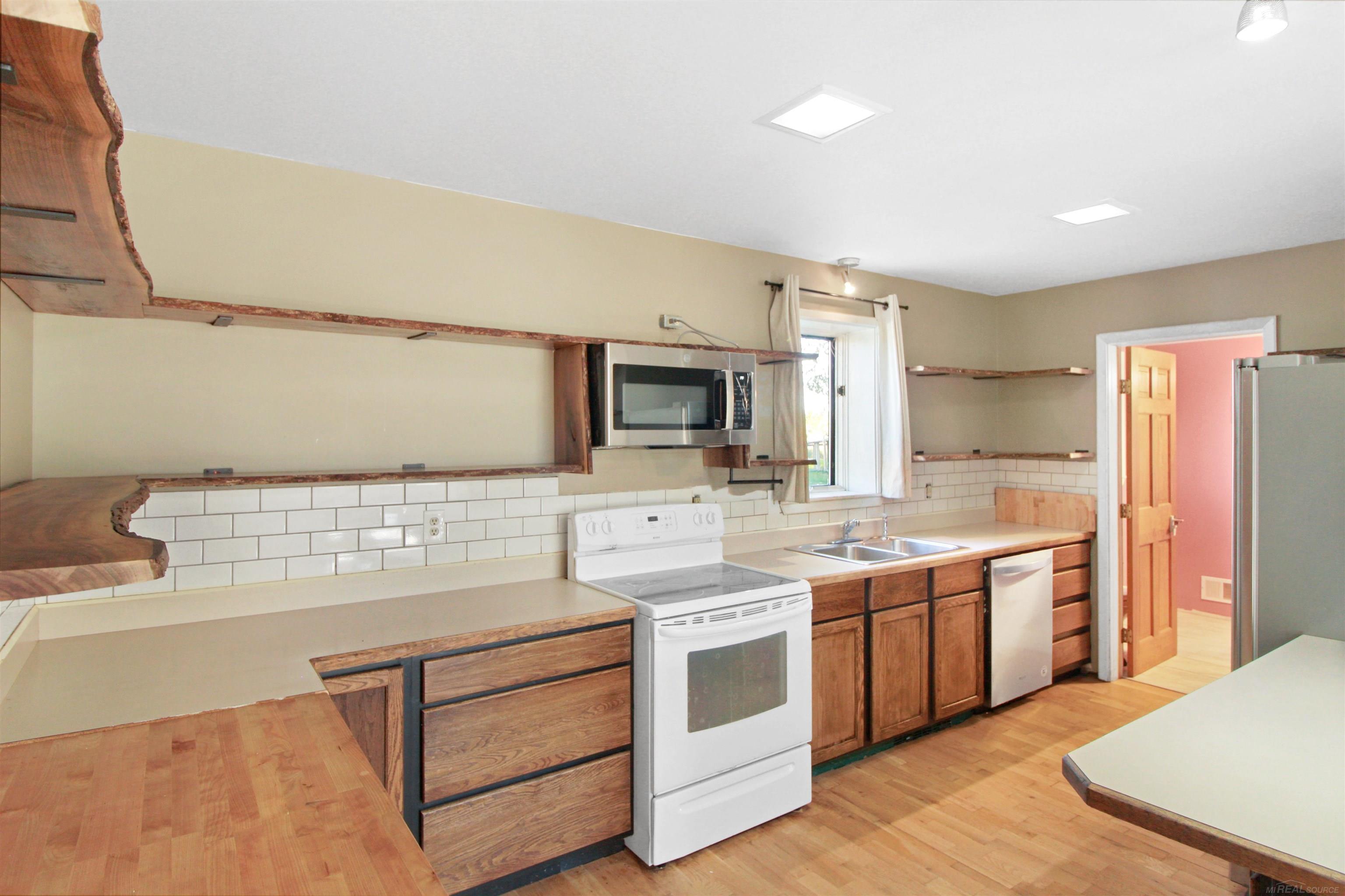 Photo 2 of Single family home for sale at 3809 Otter Lake Rd, Otter Lake Village Lapeer, MI 48464 | MLS# 58050223294 | Listing updated on 2026-10-03