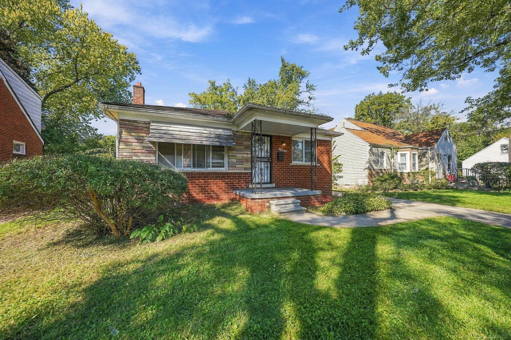 Photo 2 of Single family home for sale at 15509 Fielding St, Detroit, MI 48223 | MLS# 58050223307 | Listing updated on 2026-10-02