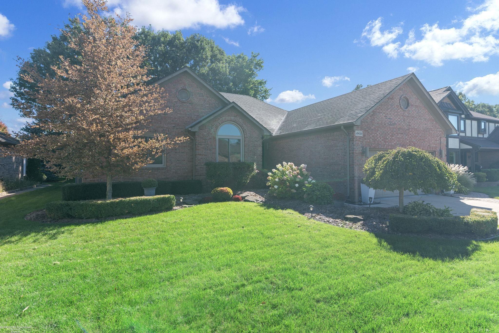 Photo 3 of Single family home for sale at 49630 Shenandoah Dr, Macomb, MI 48044 | MLS# 58050223308 | Listing updated on 2026-10-03