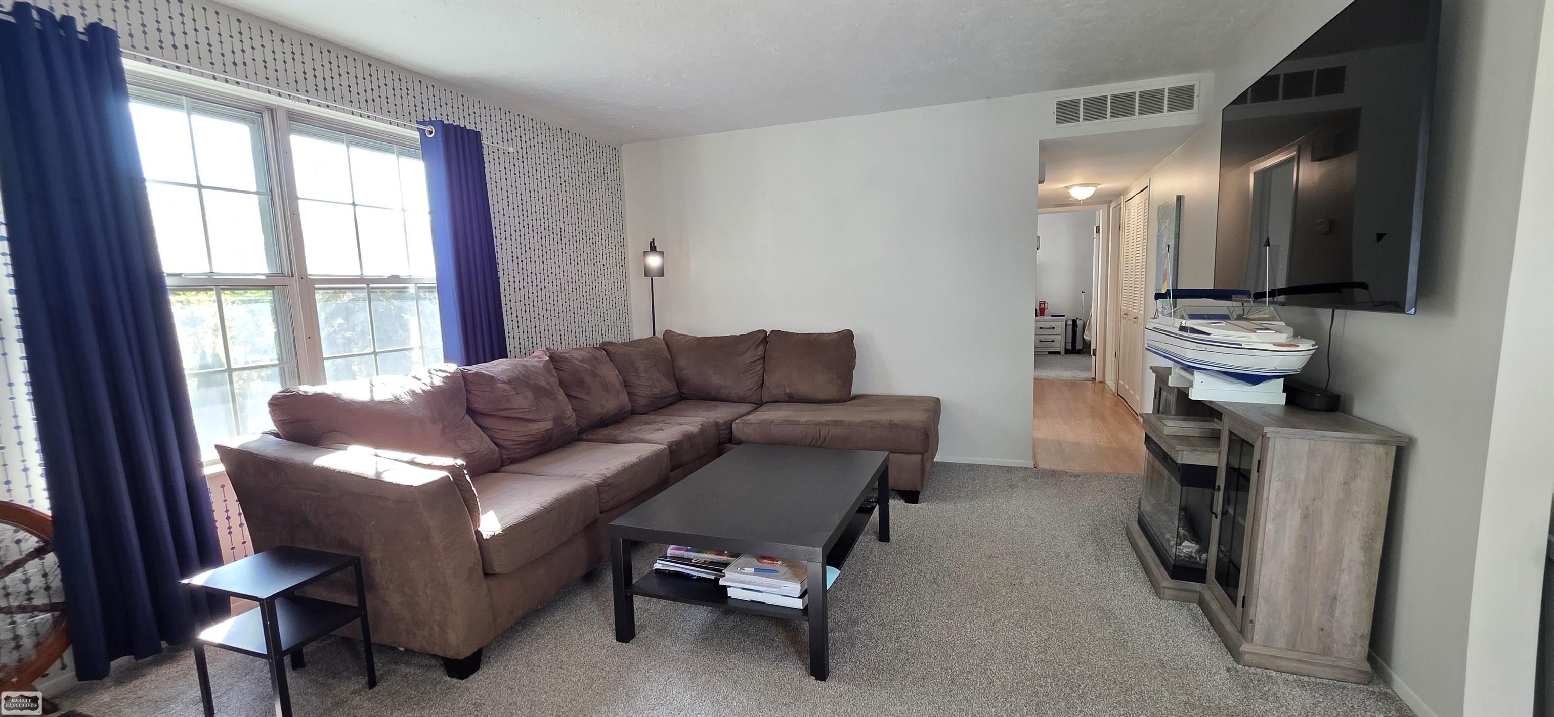 Photo 3 of Condo for sale at 24162 Meadow Brg Dr #93, Clinton Township, MI 48035 | MLS# 50223325 | Listing updated on 2026-10-04