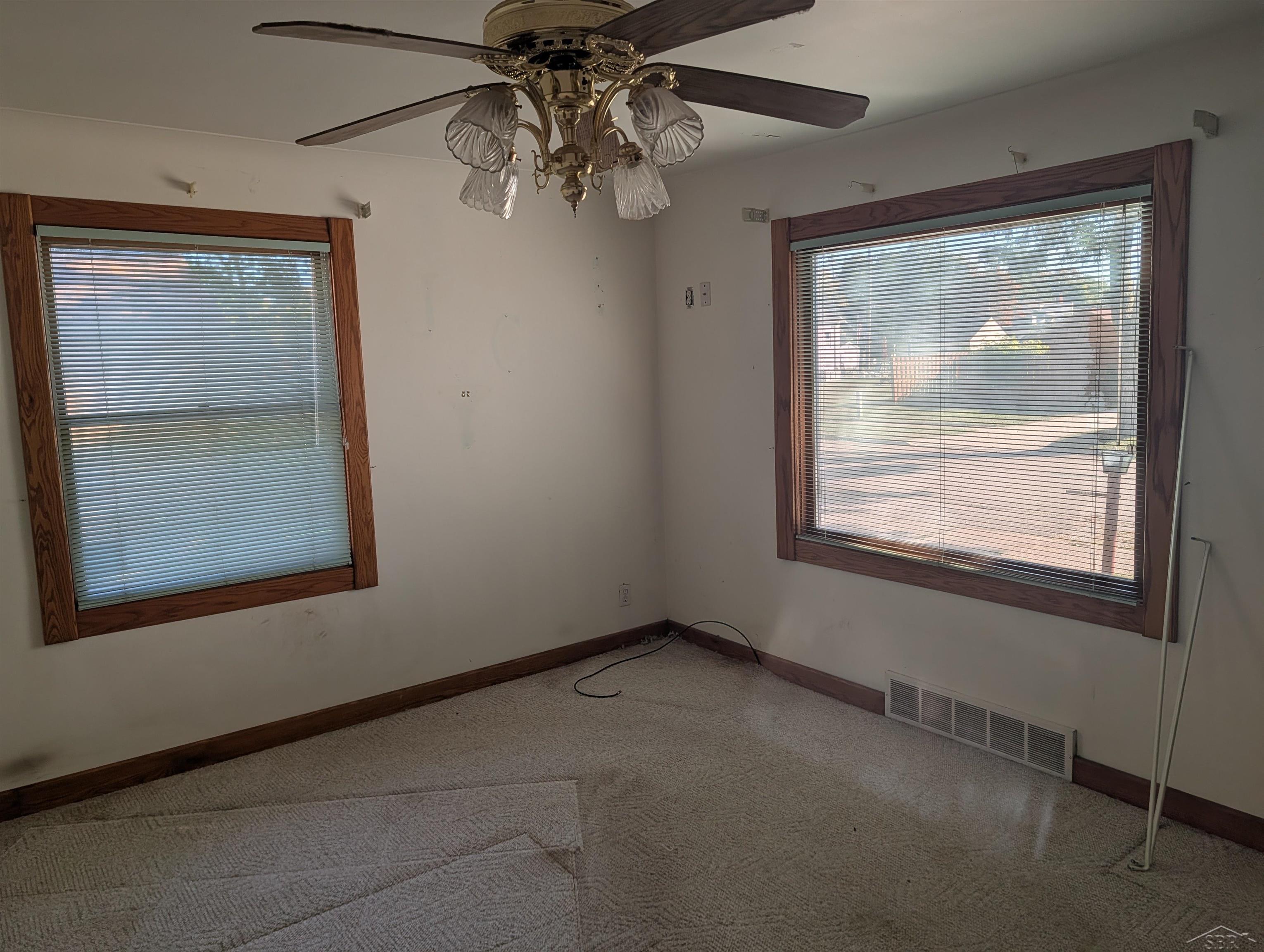 Photo 3 of Single family home for sale at 815 B St, Saginaw, MI 48602 | MLS# 61050223328 | Listing updated on 2026-10-05
