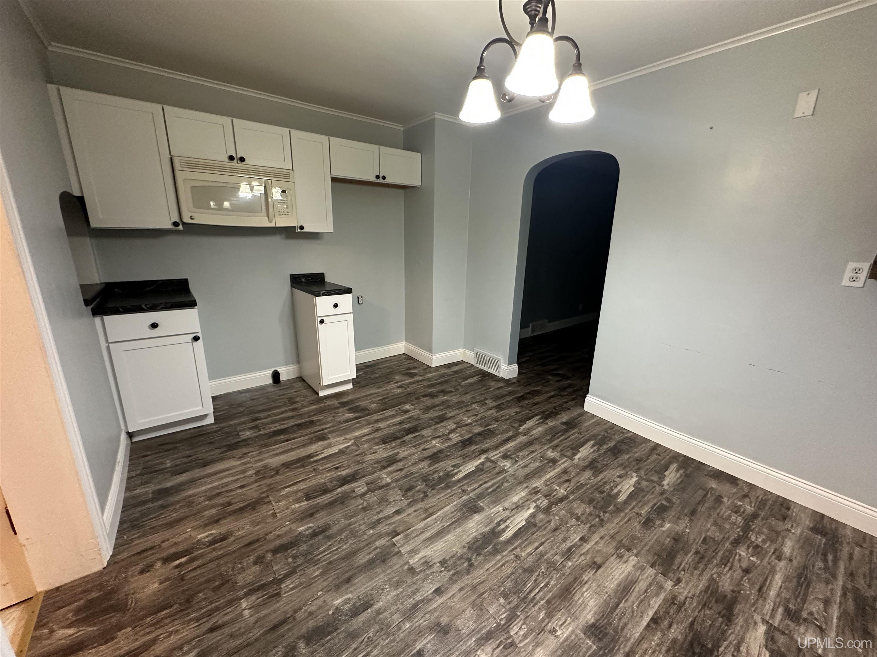 Photo 2 of Single family home for sale at 411 W Ludington St, Iron Mountain, MI 49801 | MLS# 50223345 | Listing updated on 2026-09-29