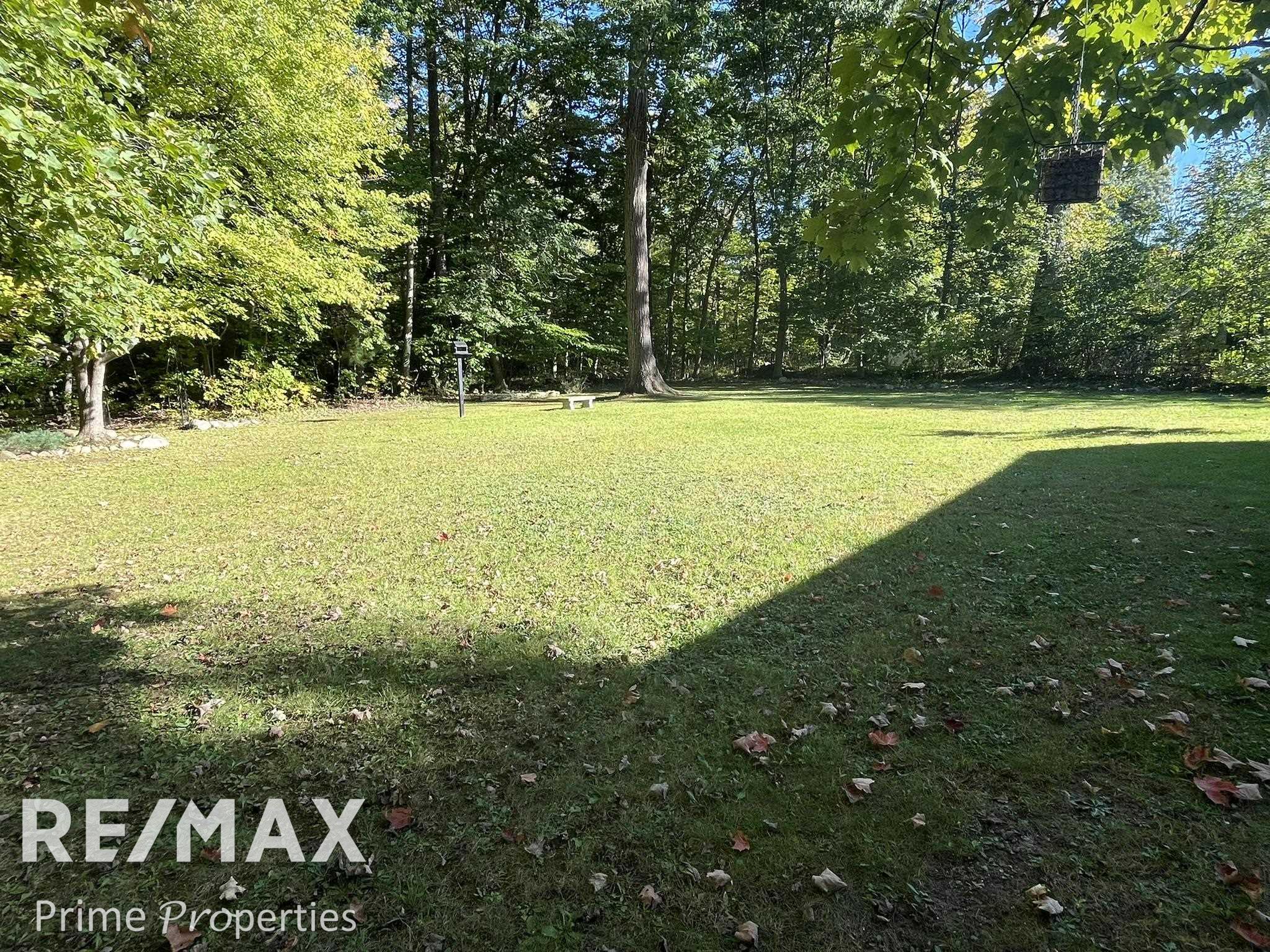Photo 3 of Single family home for sale at 10286 Rene Dr, Clio, MI 48420 | MLS# 5050223346 | Listing updated on 2026-09-30