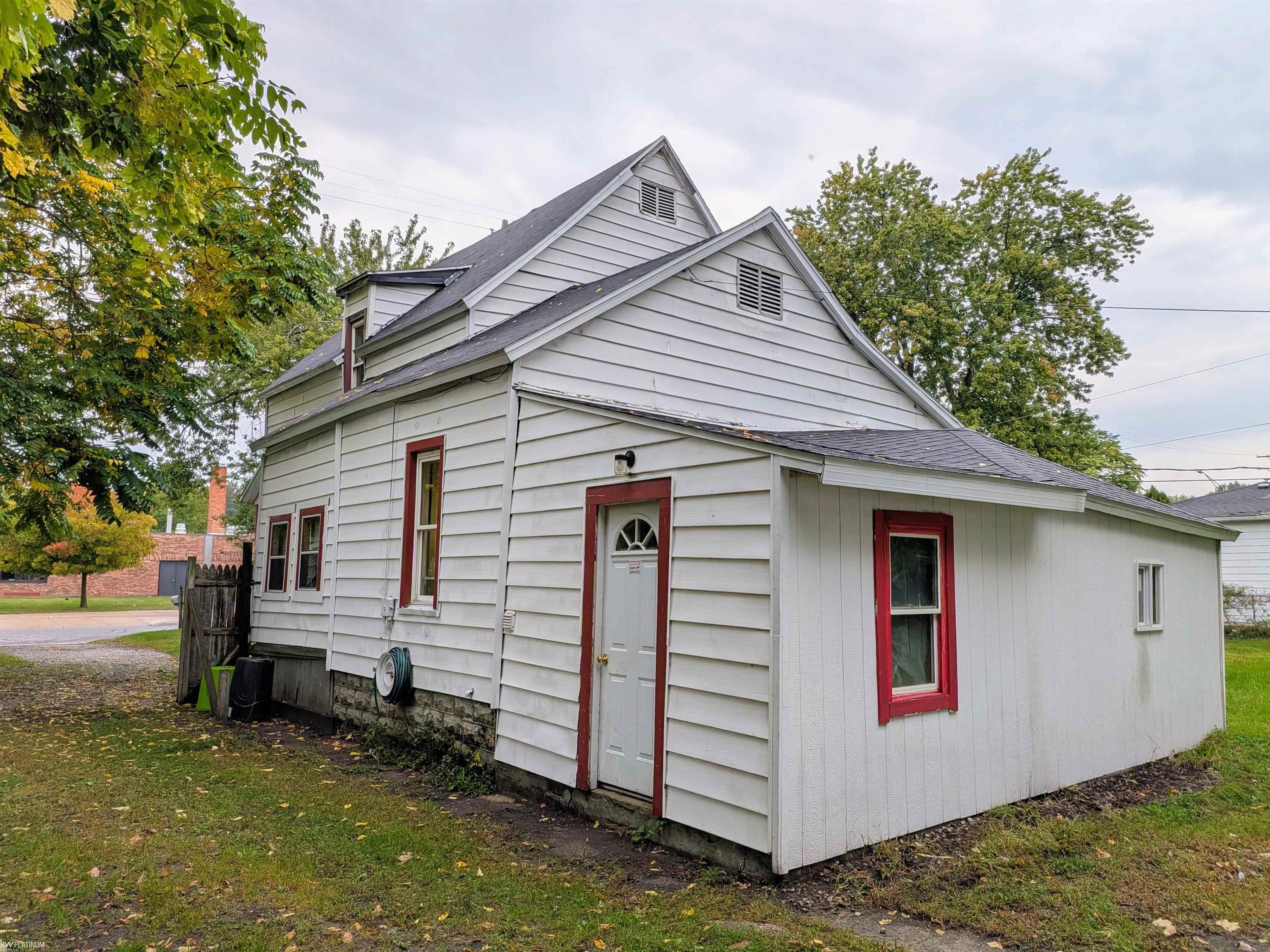 Photo 3 of Single family home for sale at 3114 28th Street, Port Huron, MI 48060 | MLS# 58050223355 | Listing updated on 2026-10-05