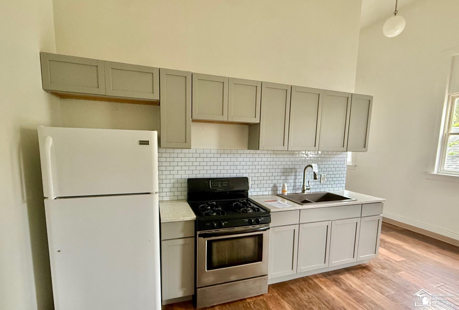 Photo 2 of Single family home for sale at 68 Navarre St, Monroe, MI 48161 | MLS# 57050223357 | Listing updated on 2026-09-30