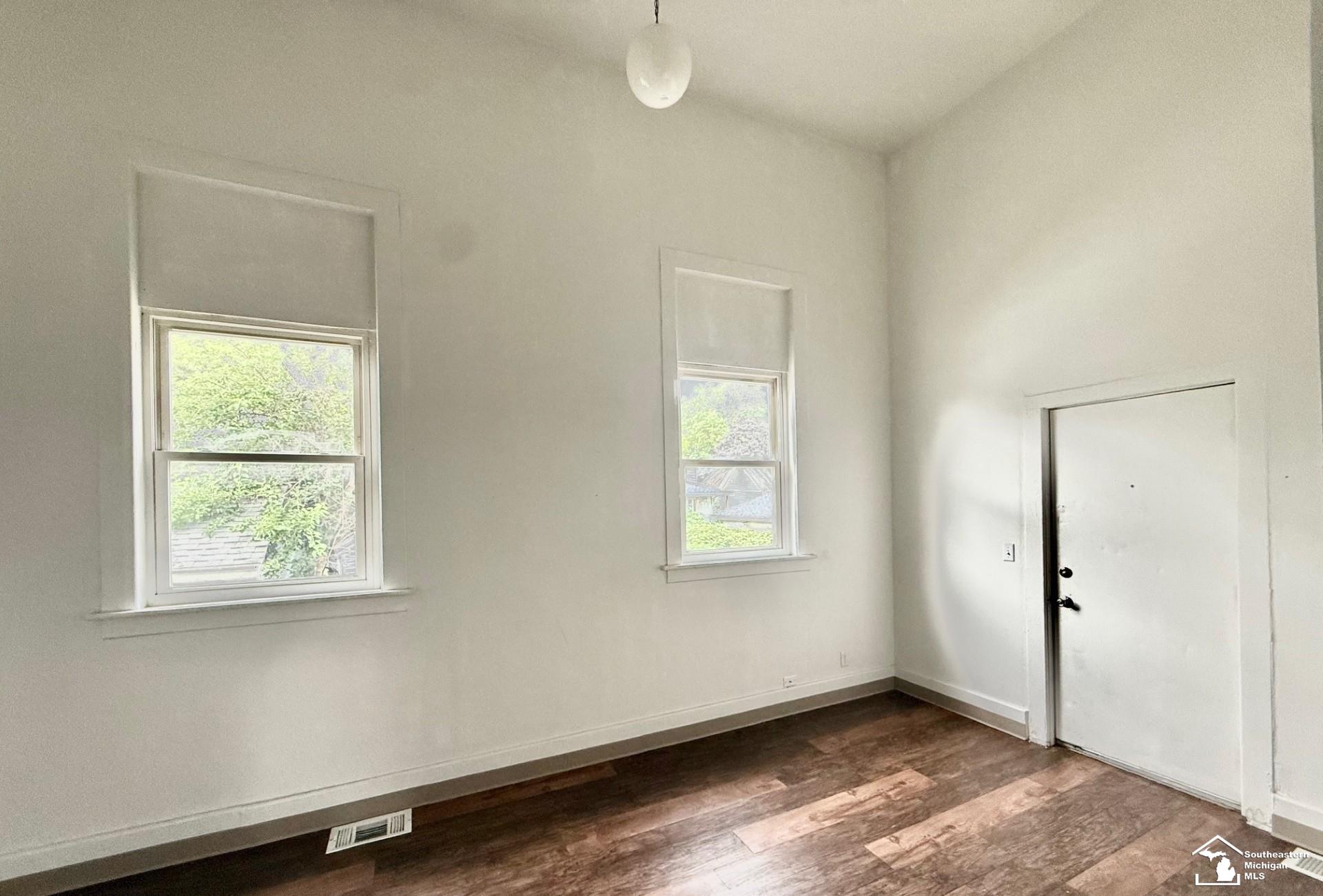 Photo 3 of Single family home for sale at 68 Navarre St, Monroe, MI 48161 | MLS# 57050223357 | Listing updated on 2026-09-30