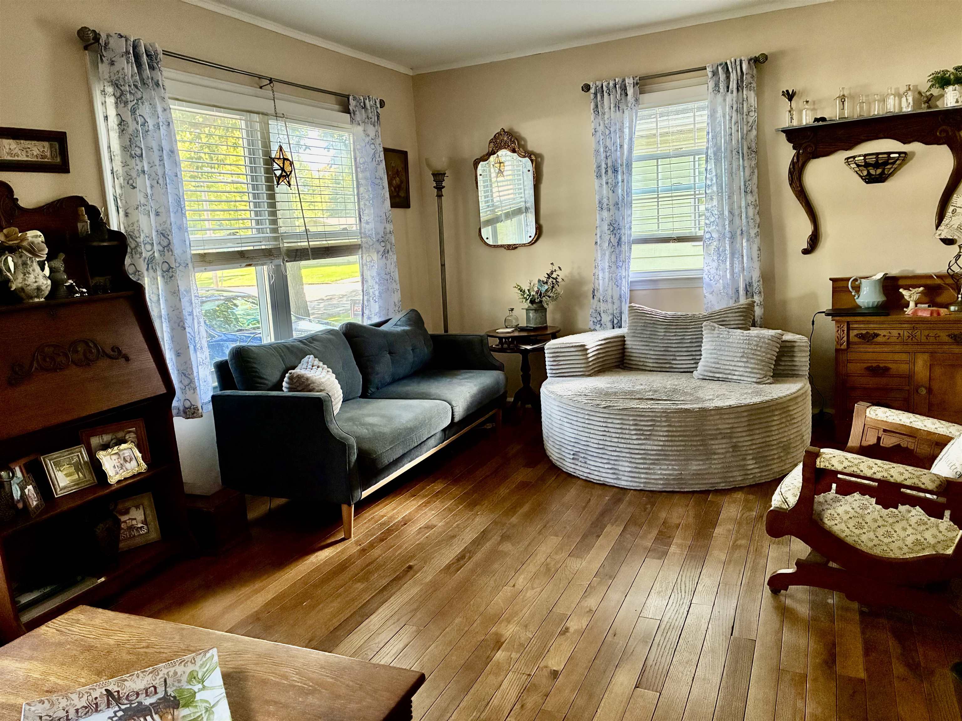 Photo 4 of Single family home for sale at 913 N Hickory St, Owosso, MI 48867 | MLS# 60050223370 | Listing updated on 2026-10-05