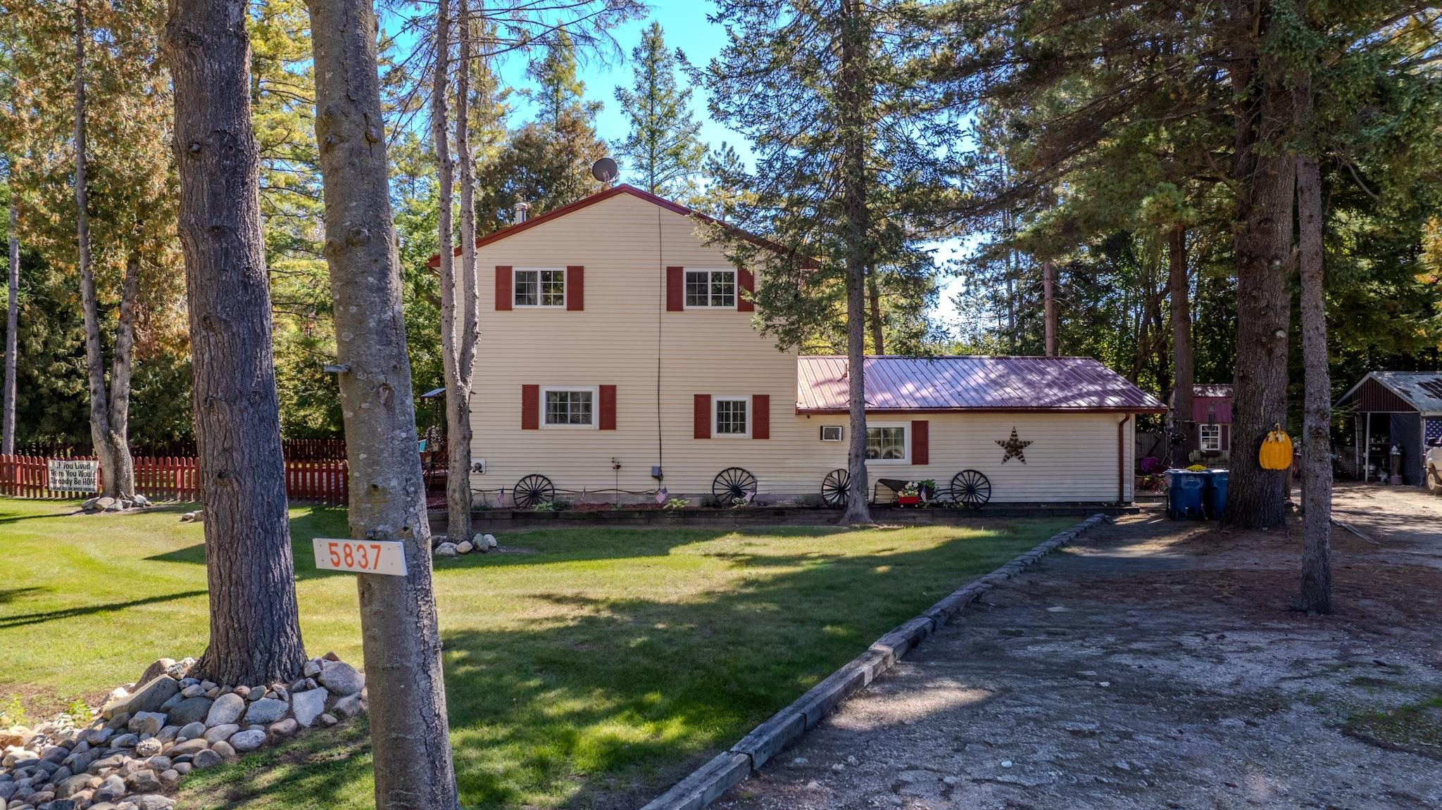 Photo 1 of Single family home for sale at 5837 Eaton Rd, Gladwin, MI 48624 | MLS# 50223379 | Listing updated on 2026-10-06