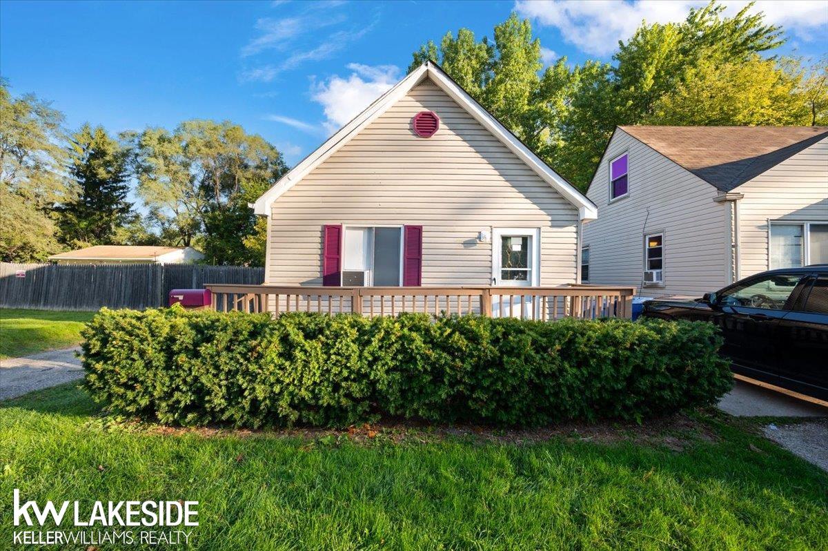 Photo 2 of Single family home for sale at 8439 Continental Ave, Warren, MI 48089 | MLS# 58050223390 | Listing updated on 2026-10-08