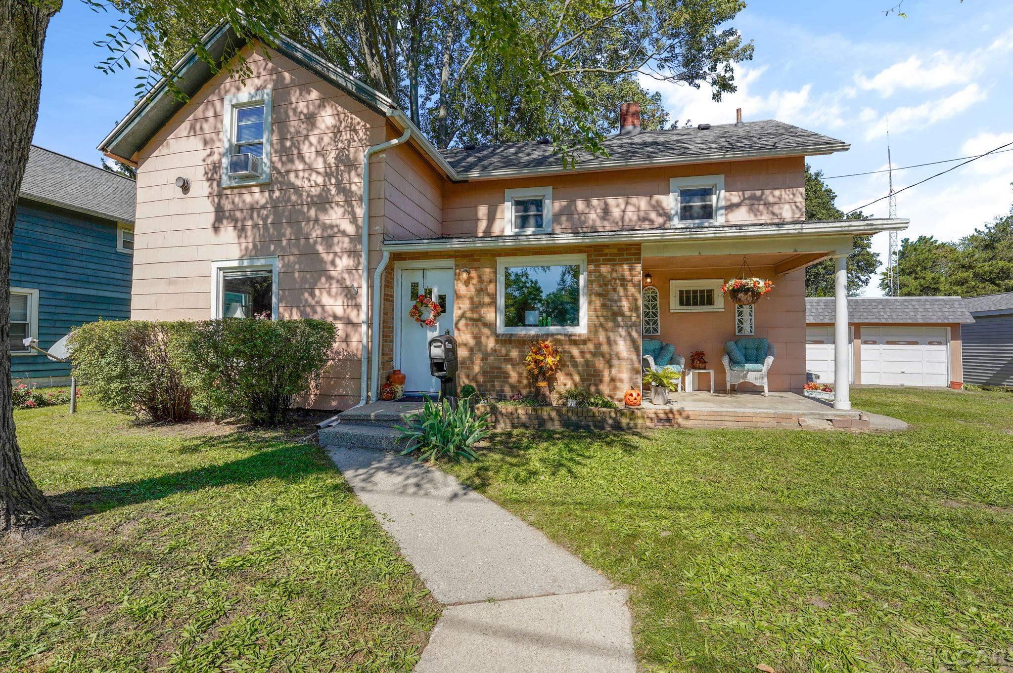 Single family home for sale at 117 Railroad St, Blissfield, MI 49228 | MLS# 56050223396