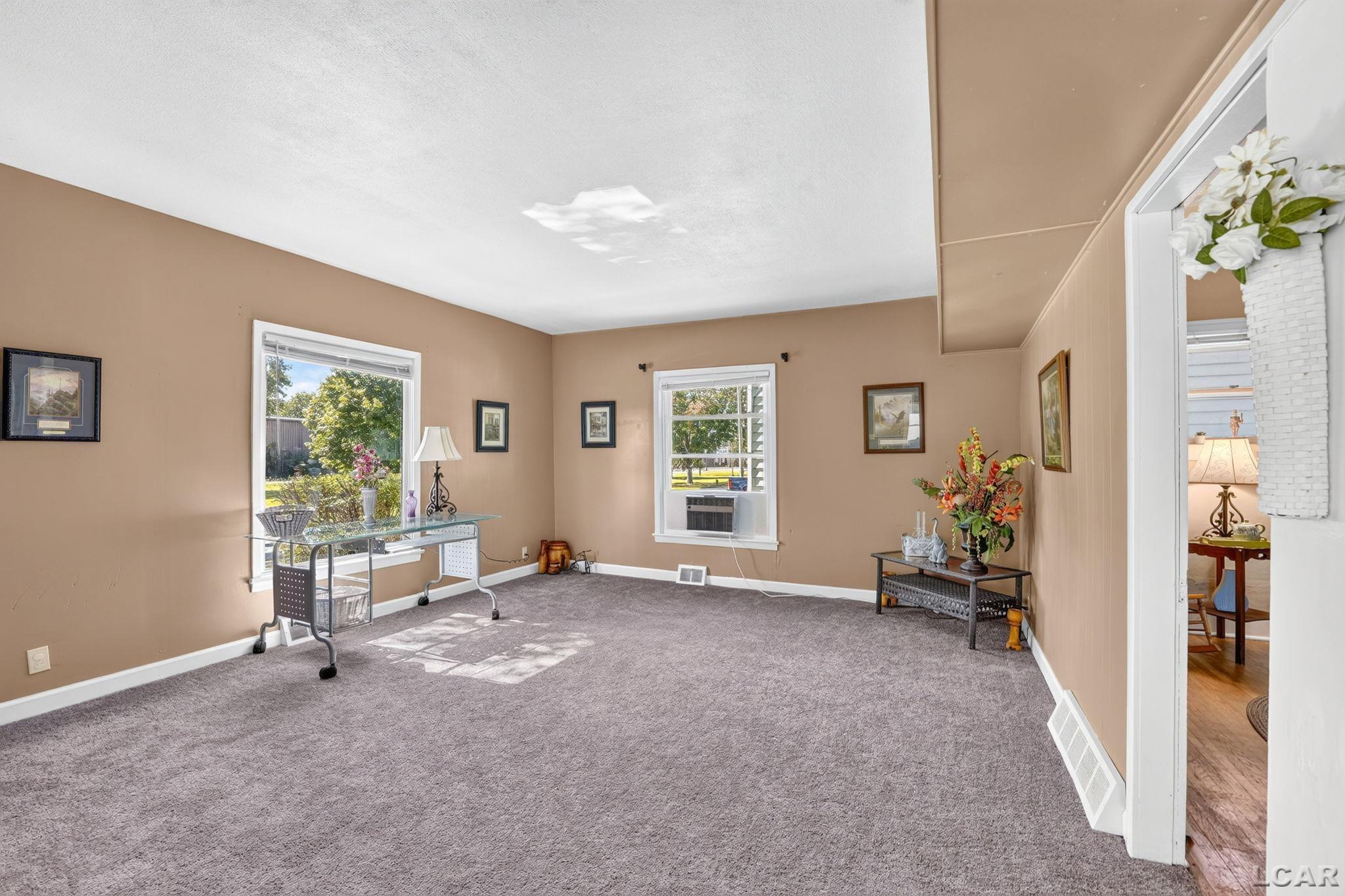 Photo 4 of Single family home for sale at 117 Railroad St, Blissfield, MI 49228 | MLS# 56050223396 | Listing updated on 2026-09-30