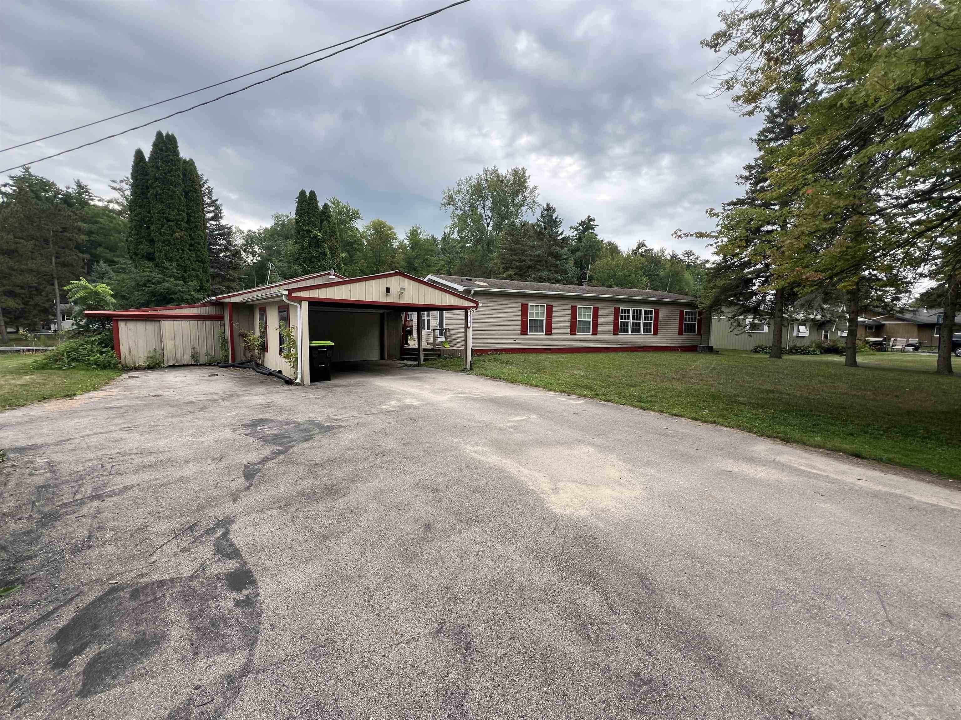 Photo 2 of Single family home for sale at 5141 S Pine St, Beaverton, MI 48612 | MLS# 50223408 | Listing updated on 2026-09-30