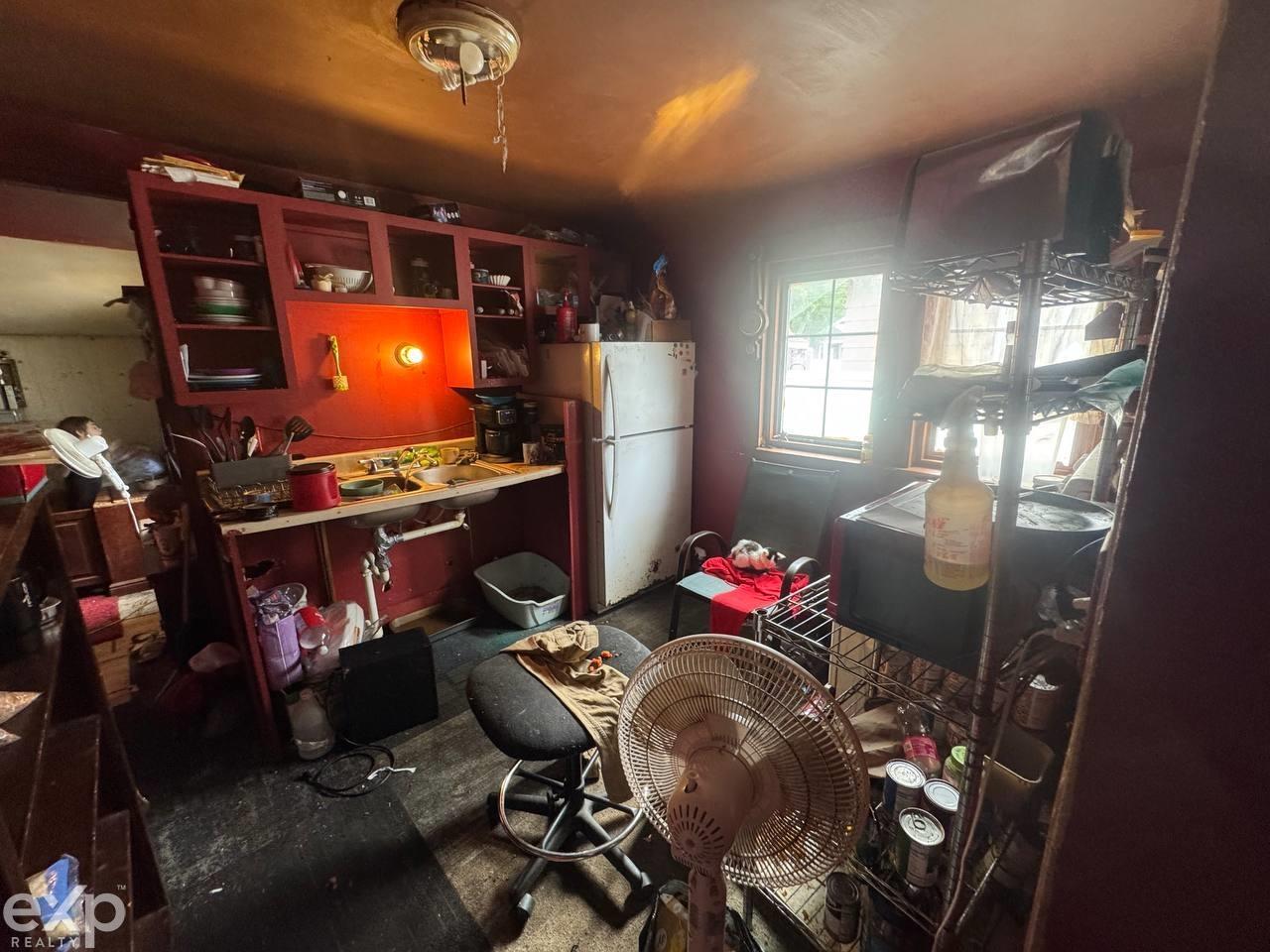 Photo 3 of Single family home for sale at 2006 Mershon St, Saginaw, MI 48602 | MLS# 58050223415 | Listing updated on 2026-09-30