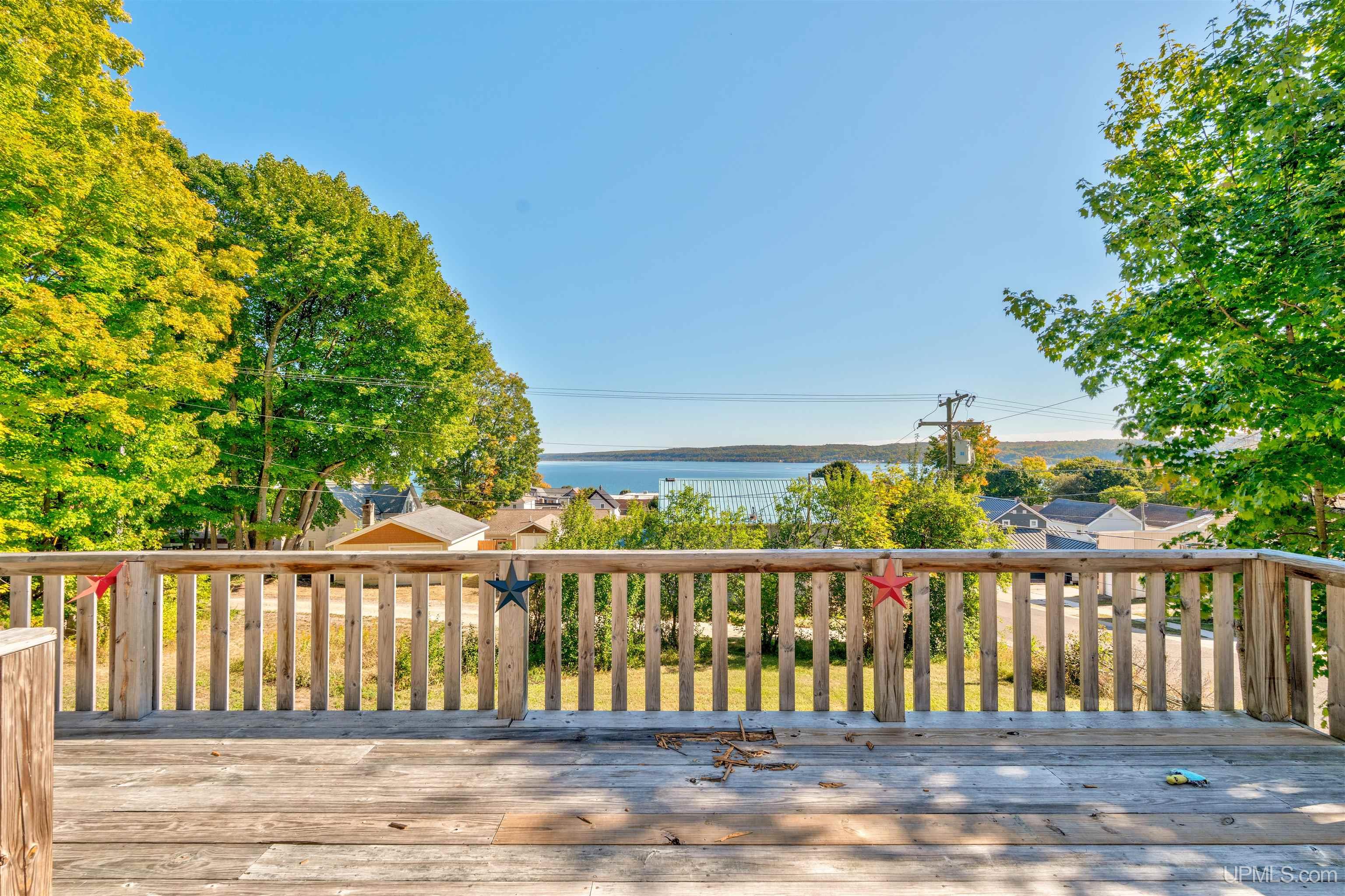 Photo 1 of Single family home for sale at 214 Hickory St, Munising, MI 49862 | MLS# 50223416 | Listing updated on 2026-09-30
