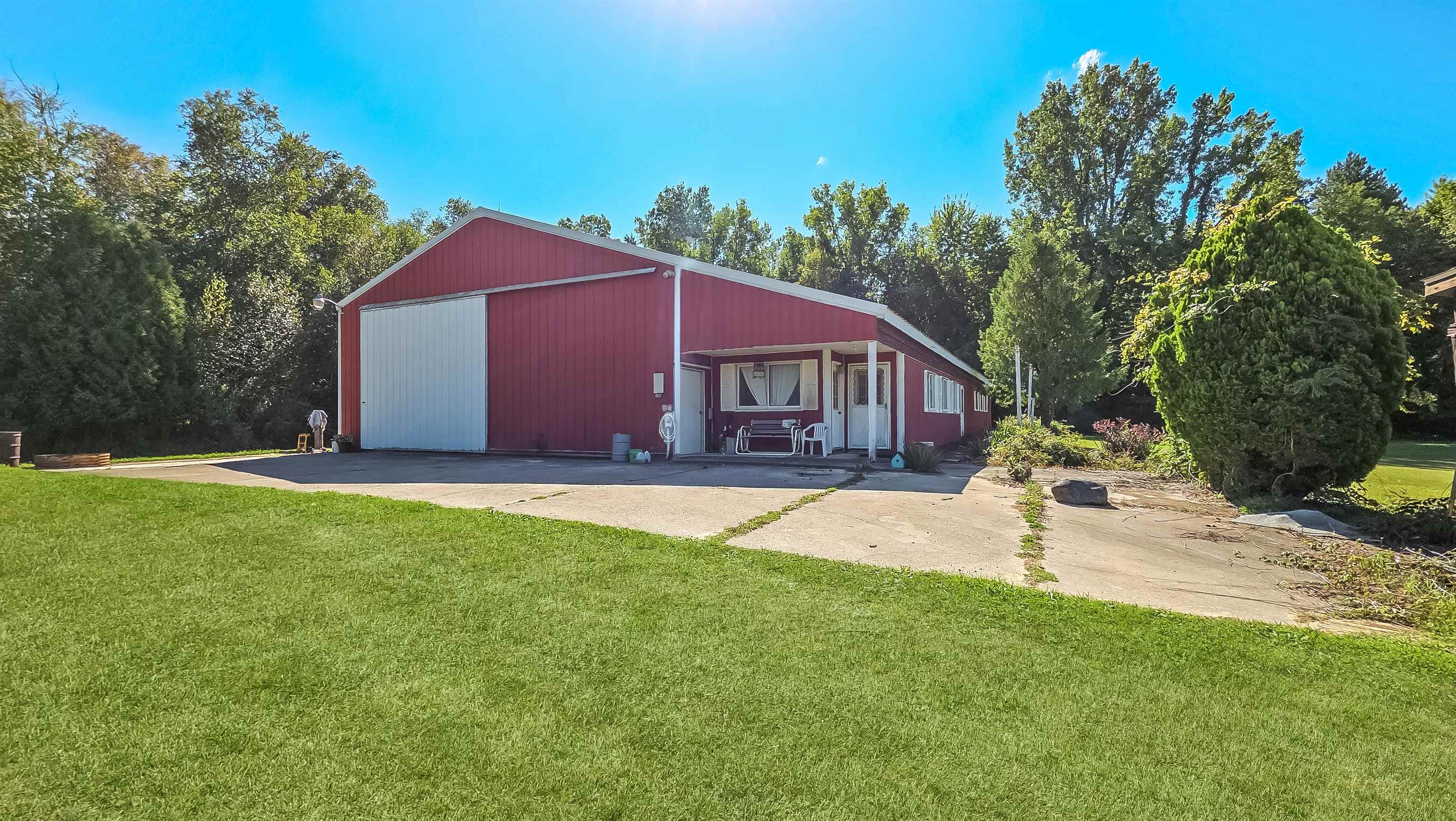 Photo 4 of Single family home for sale at 8181 Lewis Rd, Birch Run, MI 48415 | MLS# 50223426 | Listing updated on 2026-10-07