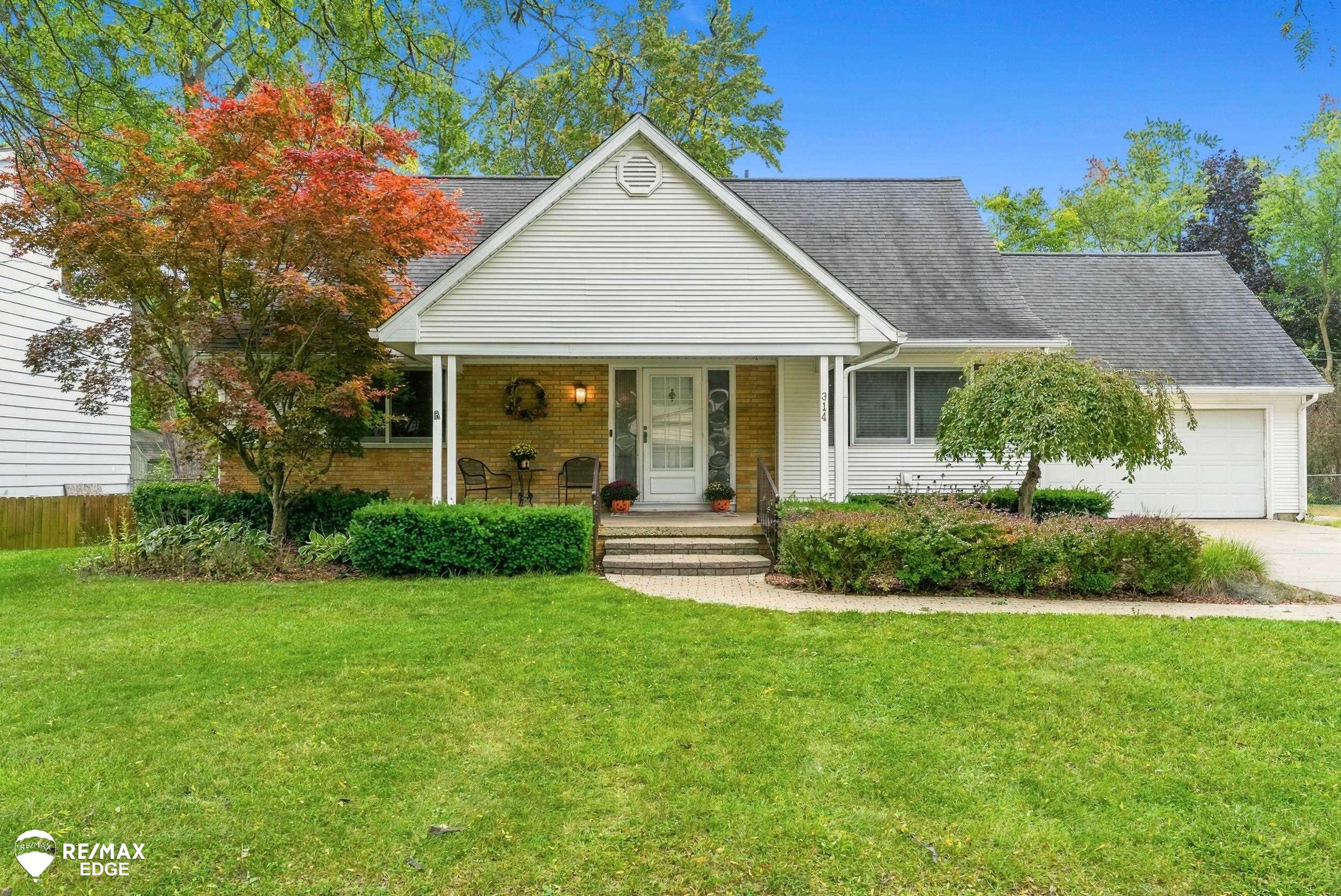 Photo 2 of Single family home for sale at 314 Cedarwood Dr, Flushing, MI 48433 | MLS# 5050223435 | Listing updated on 2026-10-02