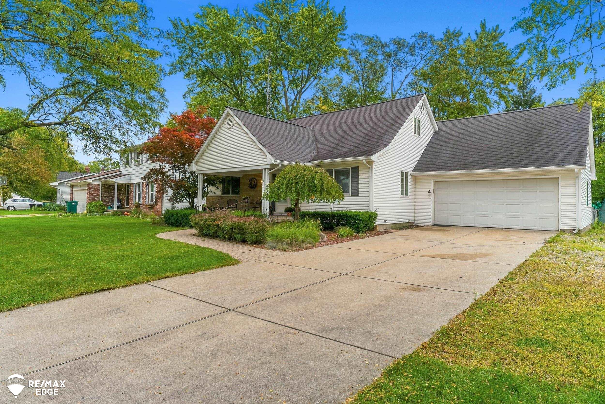 Photo 4 of Single family home for sale at 314 Cedarwood Dr, Flushing, MI 48433 | MLS# 5050223435 | Listing updated on 2026-10-02