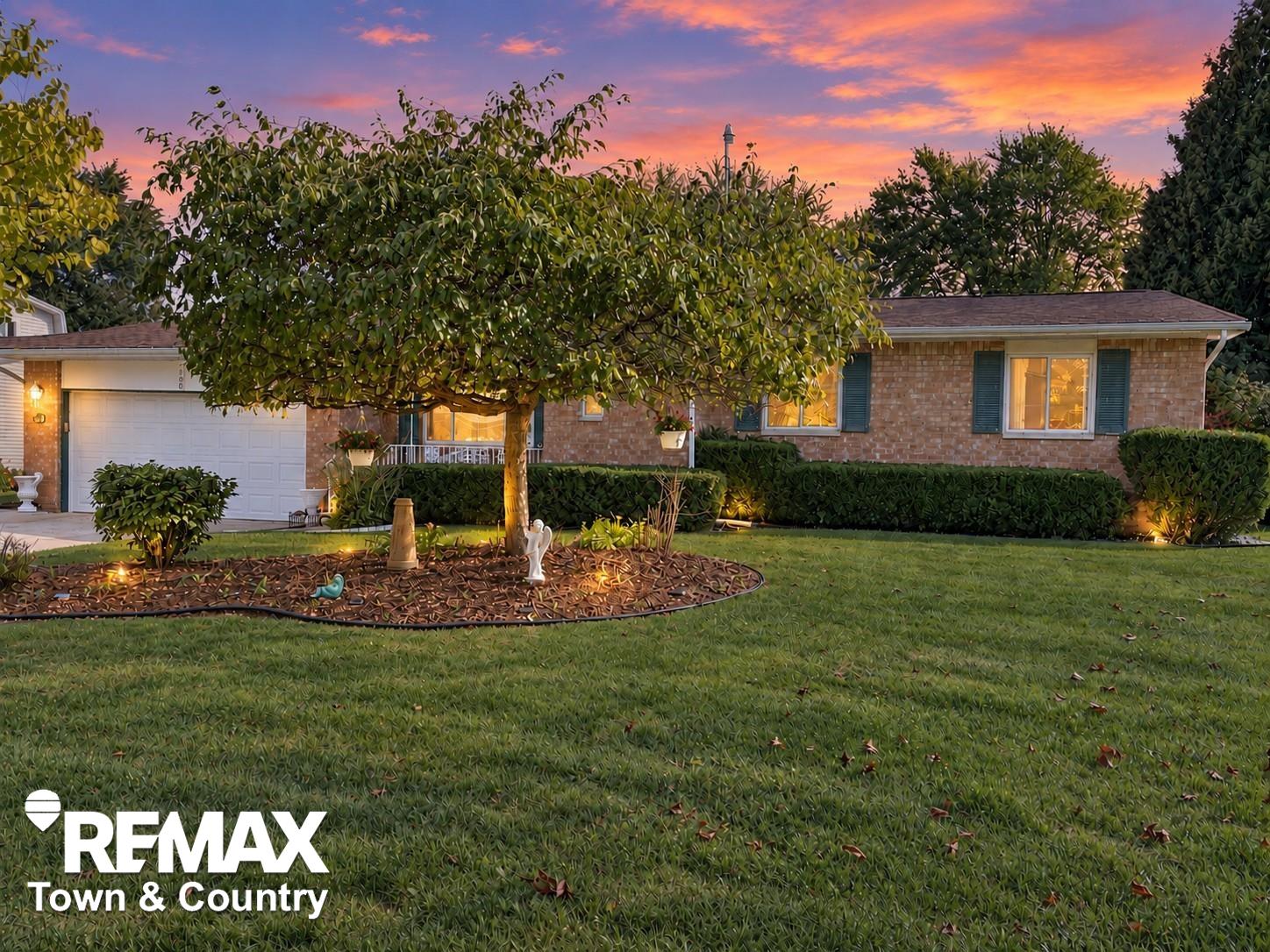 Photo 2 of Single family home for sale at 2100 Hardwood Dr, Davison, MI 48423 | MLS# 5050223437 | Listing updated on 2026-09-30
