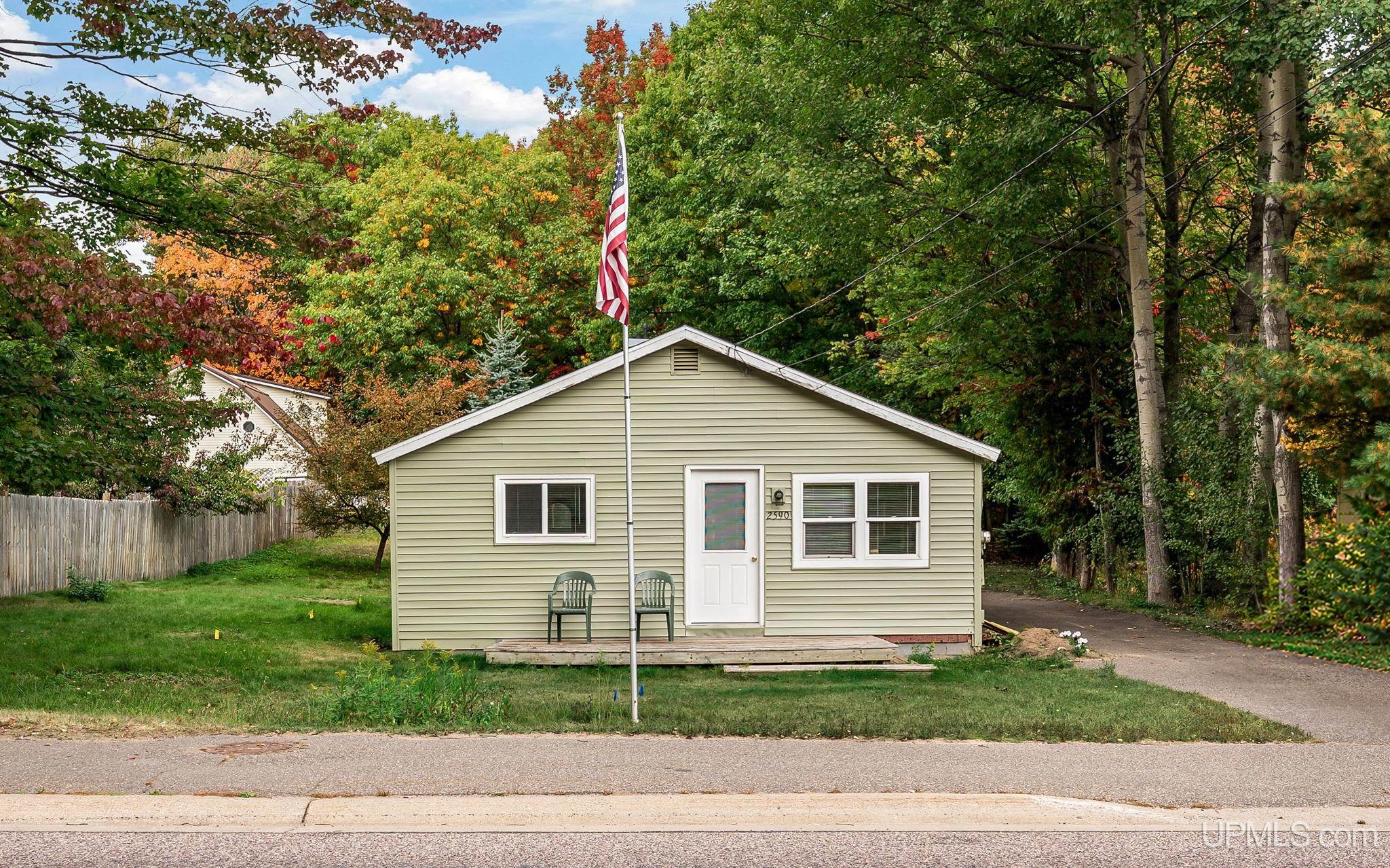 Photo 3 of Sale Pending at 2590 Werner St, Marquette, MI 49855 | MLS# 50223441 | Listing updated on 2026-10-02