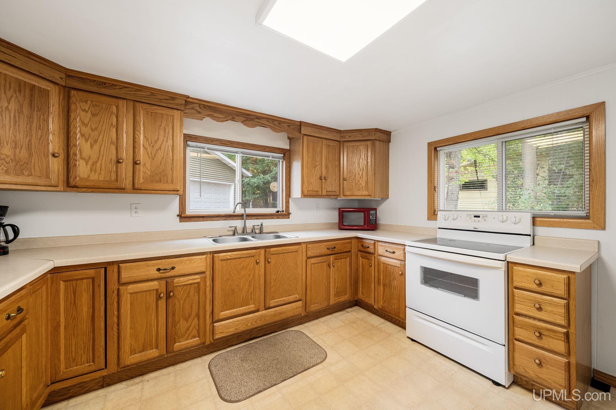 Photo 3 of Sale Pending at 2590 Werner St, Marquette, MI 49855 | MLS# 50223441 | Listing updated on 2026-10-02