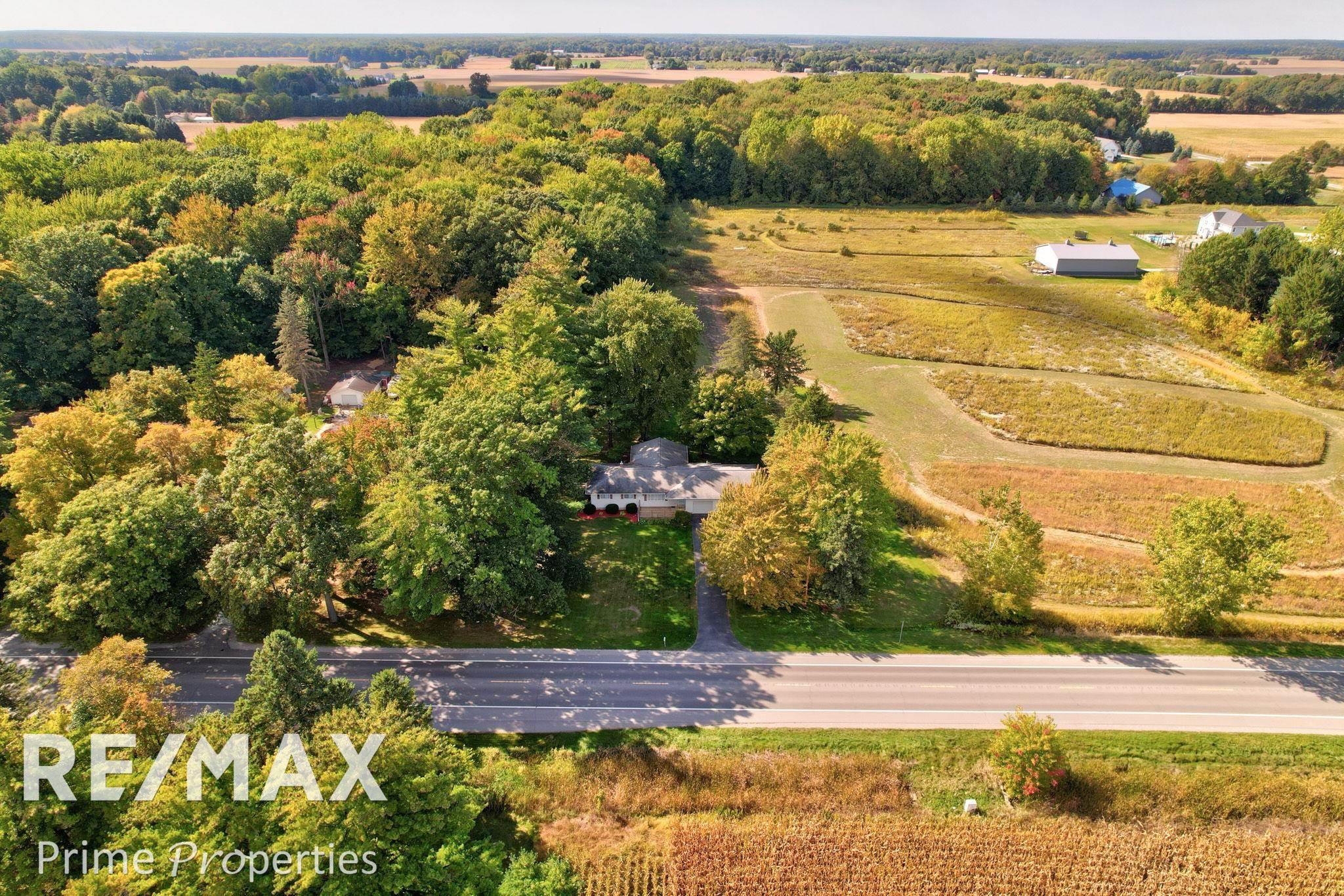 Photo 4 of Single family home for sale at 8240 Gera Rd, Birch Run, MI 48415 | MLS# 5050223444 | Listing updated on 2026-10-02