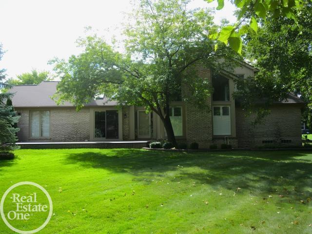 Photo 1 of Condo for sale at 43169 W Kirkwood Dr, Clinton Township, MI 48038 | MLS# 58050223458 | Listing updated on 2026-10-02