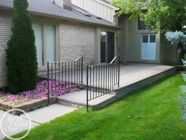 Photo 2 of Condo for sale at 43169 W Kirkwood Dr, Clinton Township, MI 48038 | MLS# 58050223458 | Listing updated on 2026-10-02