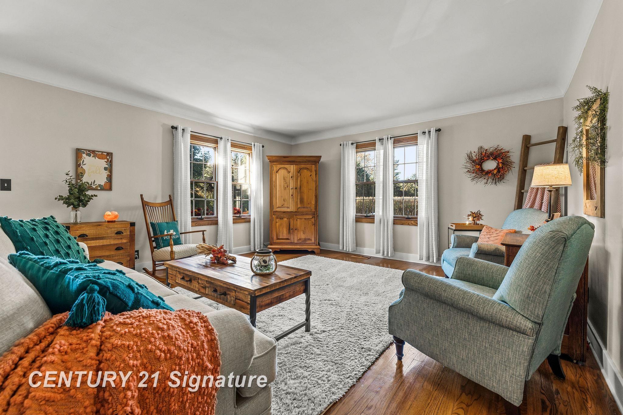 Photo 4 of Single family home for sale at 7200 Pierce Rd, Freeland, MI 48623 | MLS# 61050223461 | Listing updated on 2026-10-05