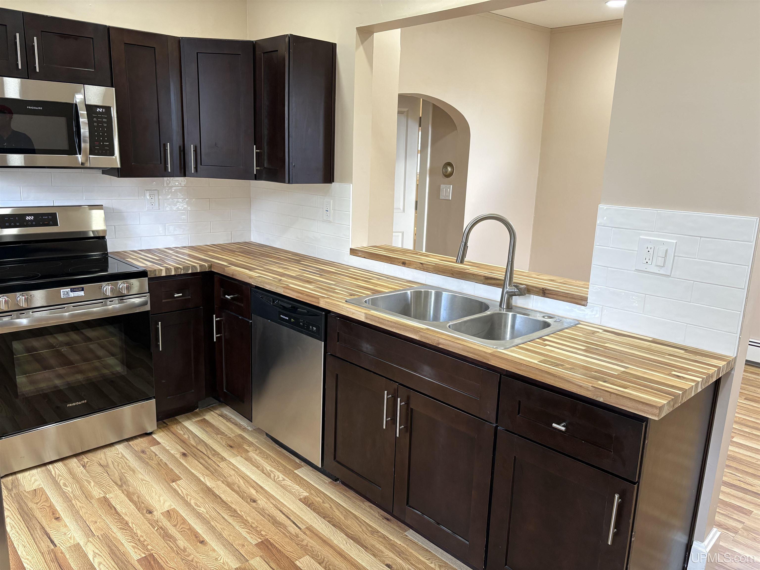Photo 2 of Single family home for sale at 512 E Longyear St, Bessemer, MI 49911 | MLS# 50223467 | Listing updated on 2026-10-01