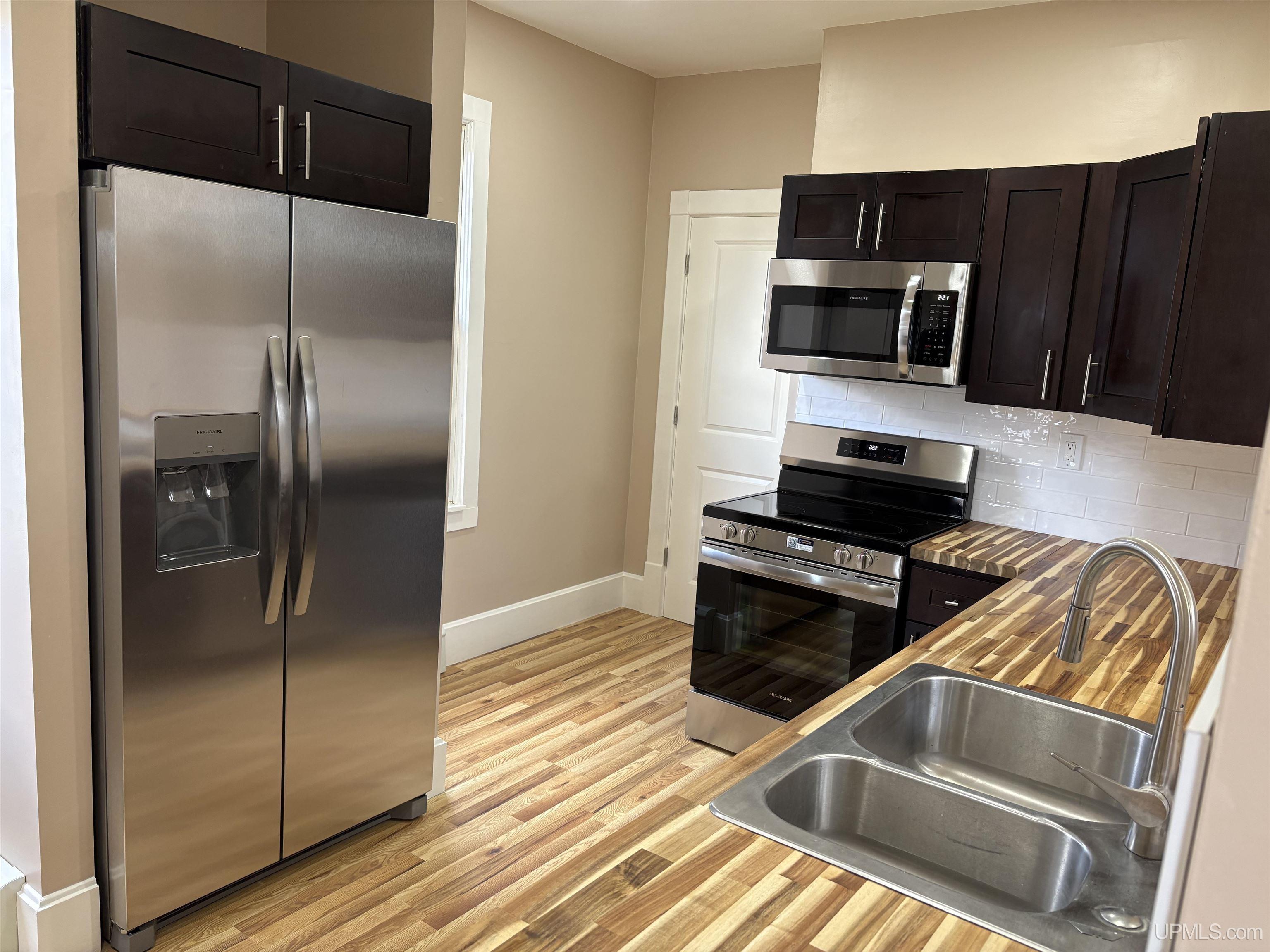 Photo 3 of Single family home for sale at 512 E Longyear St, Bessemer, MI 49911 | MLS# 50223467 | Listing updated on 2026-10-01