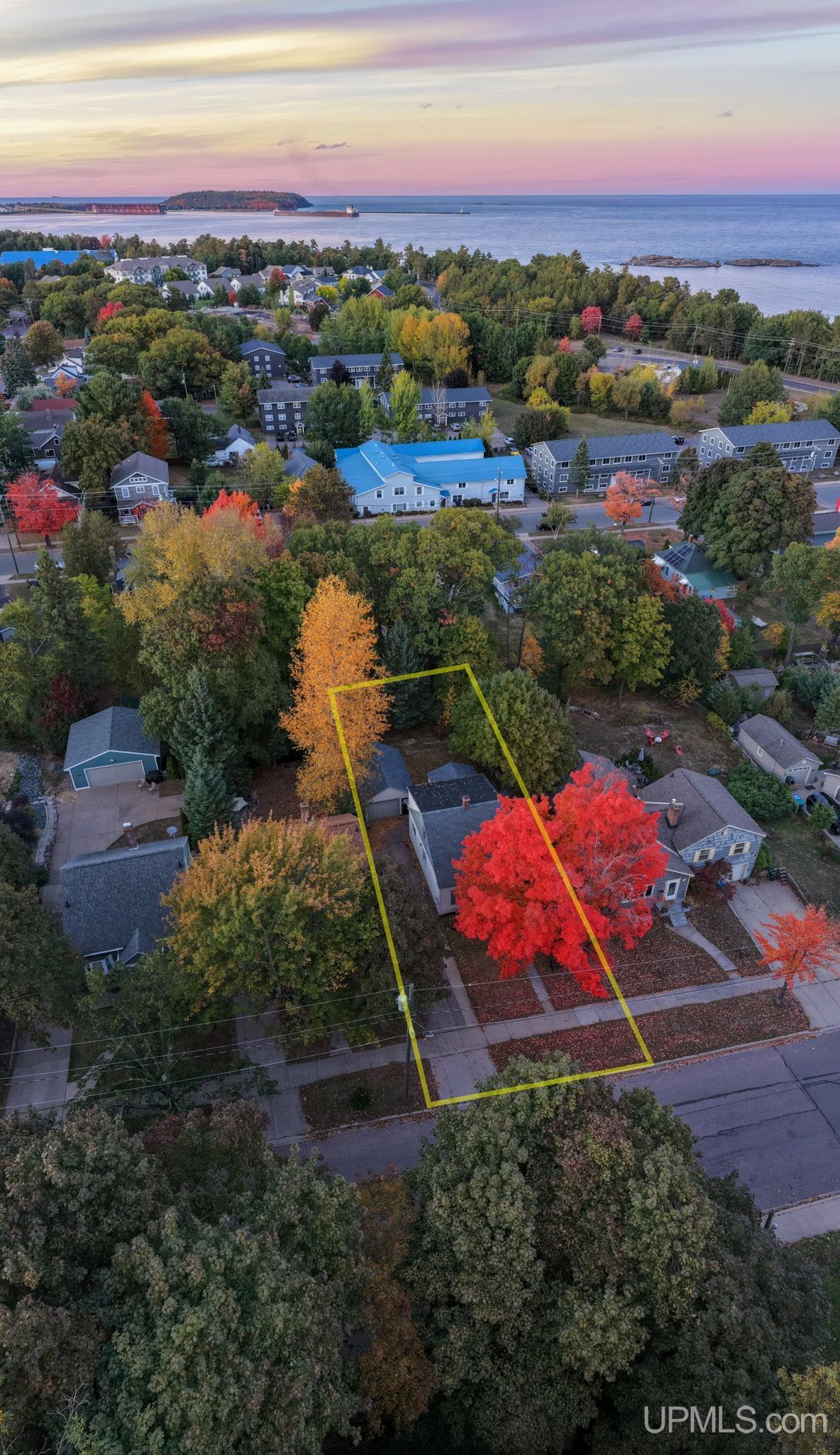 Photo 3 of Single family home for sale at 419 E Prospect St, Marquette, MI 49855 | MLS# 50223469 | Listing updated on 2026-10-06