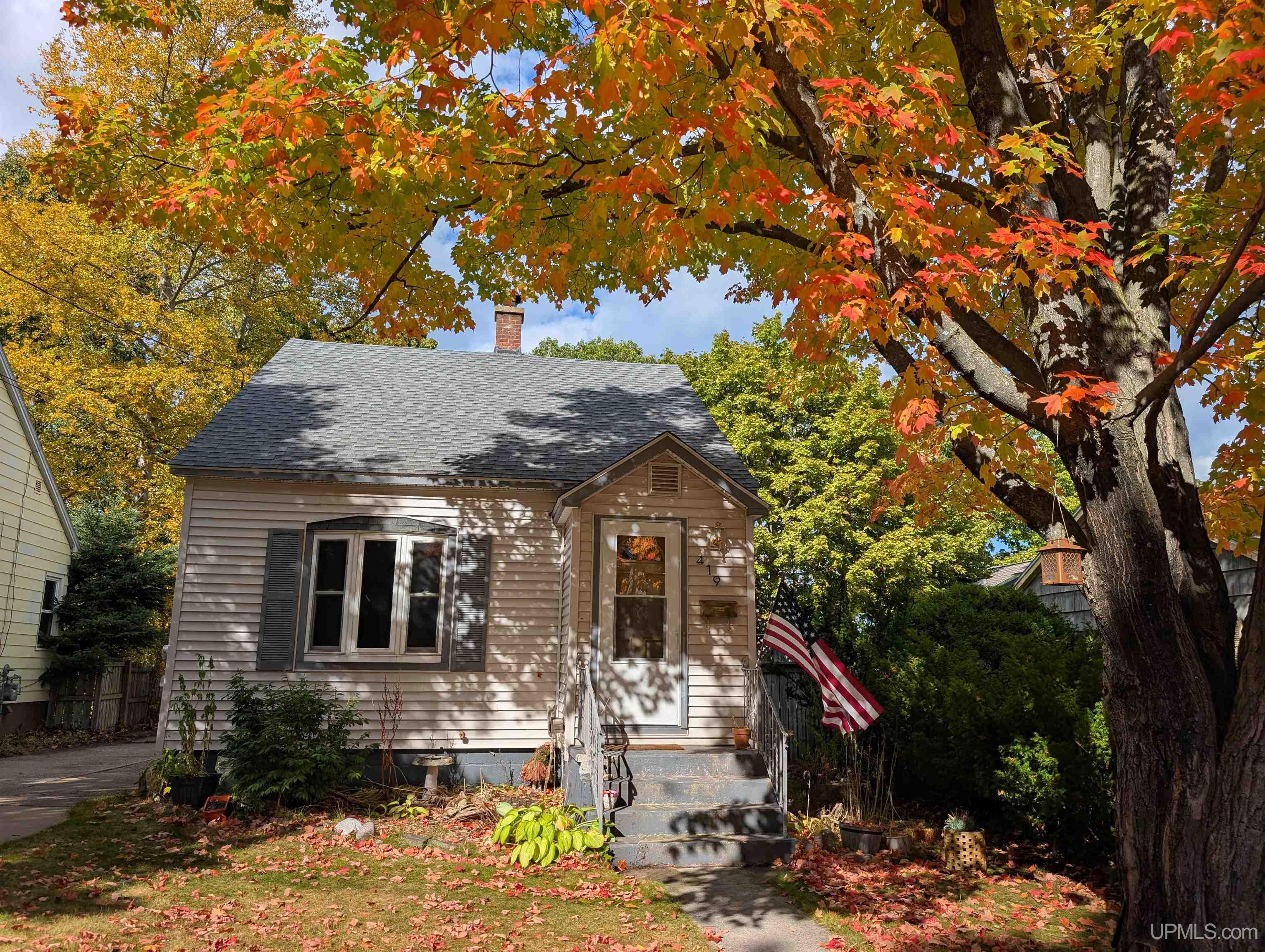 Photo 3 of Single family home for sale at 419 E Prospect St, Marquette, MI 49855 | MLS# 50223469 | Listing updated on 2026-10-06