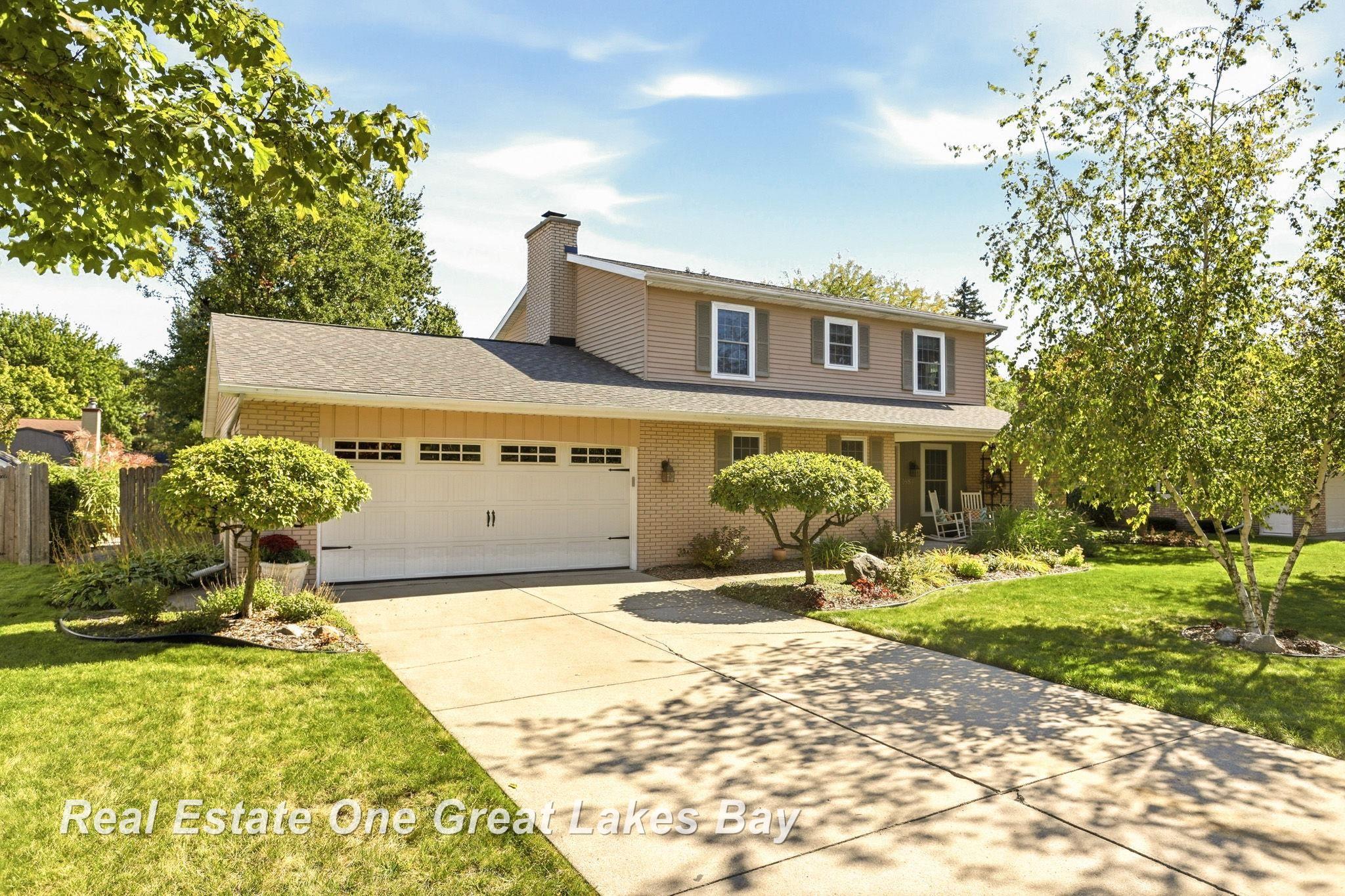 Photo 1 of Sale Pending at 1684 Cranbrook Dr, Saginaw, MI 48638 | MLS# 61050223481 | Listing updated on 2026-10-03