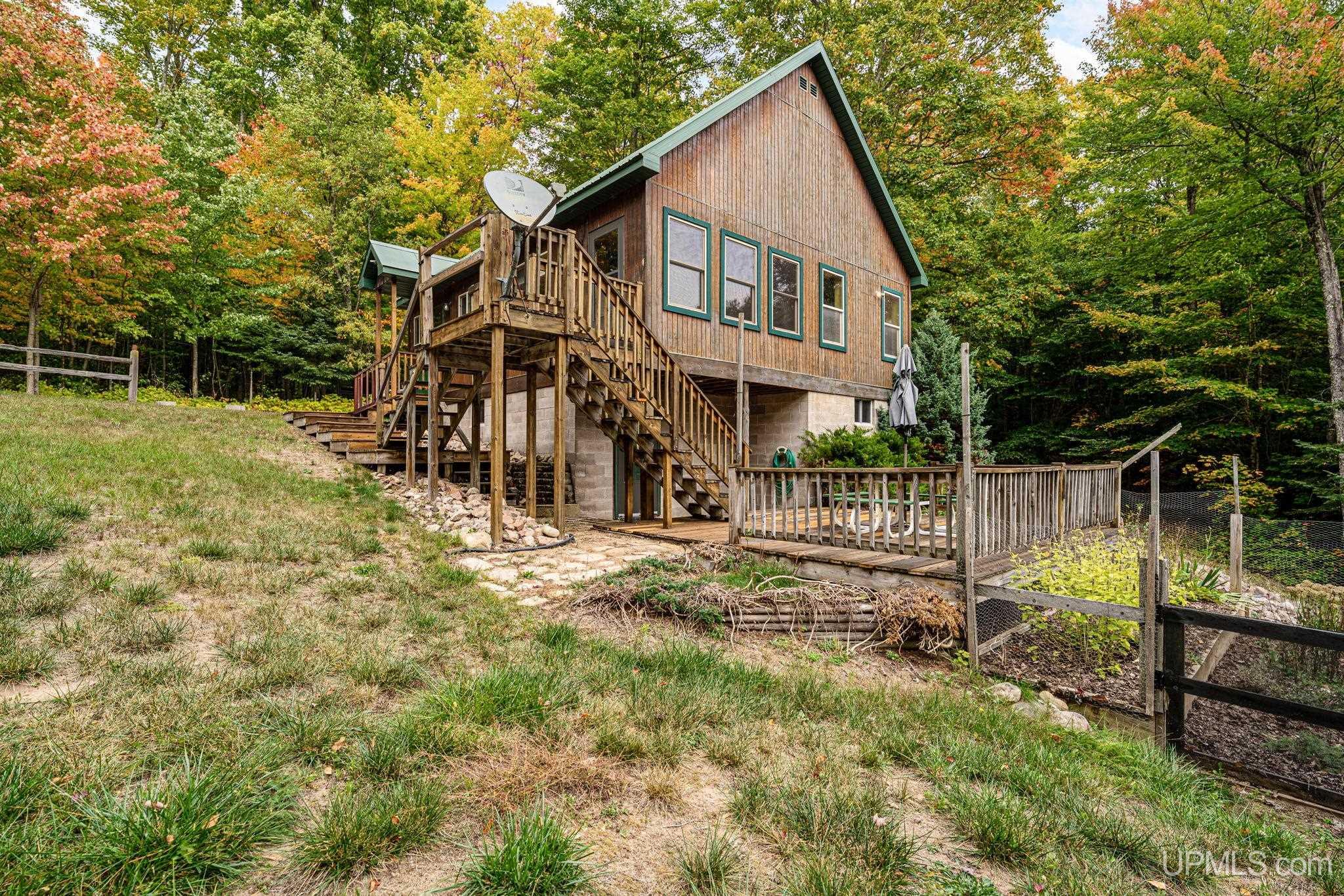 Photo 3 of Single family home for sale at E6971 Maple Grv Rd, Munising, MI 49862 | MLS# 50223482 | Listing updated on 2026-10-01