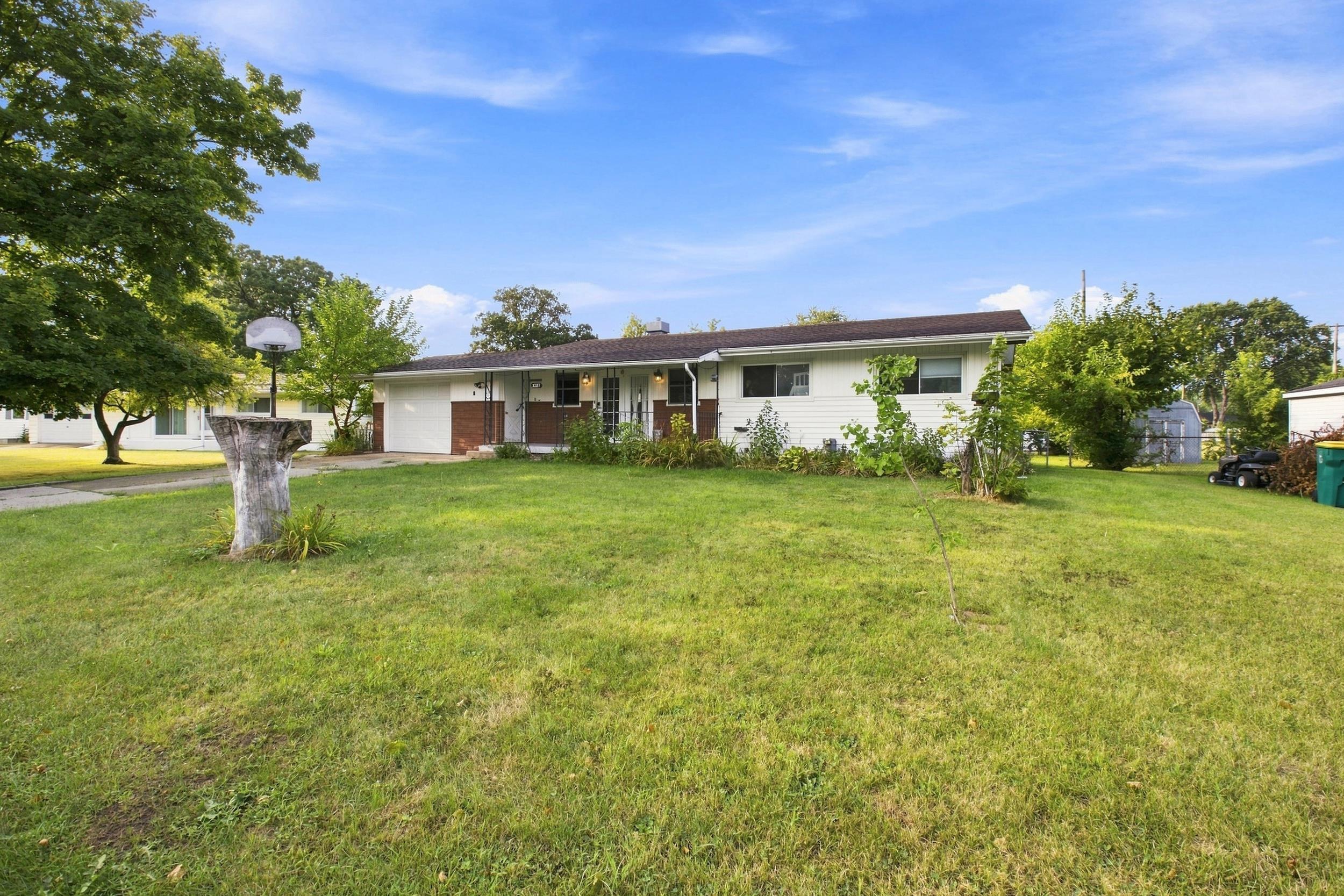 Photo 3 of Single family home for sale at 3281 Broadmore Dr, Bay City, MI 48706 | MLS# 50223485 | Listing updated on 2026-10-01