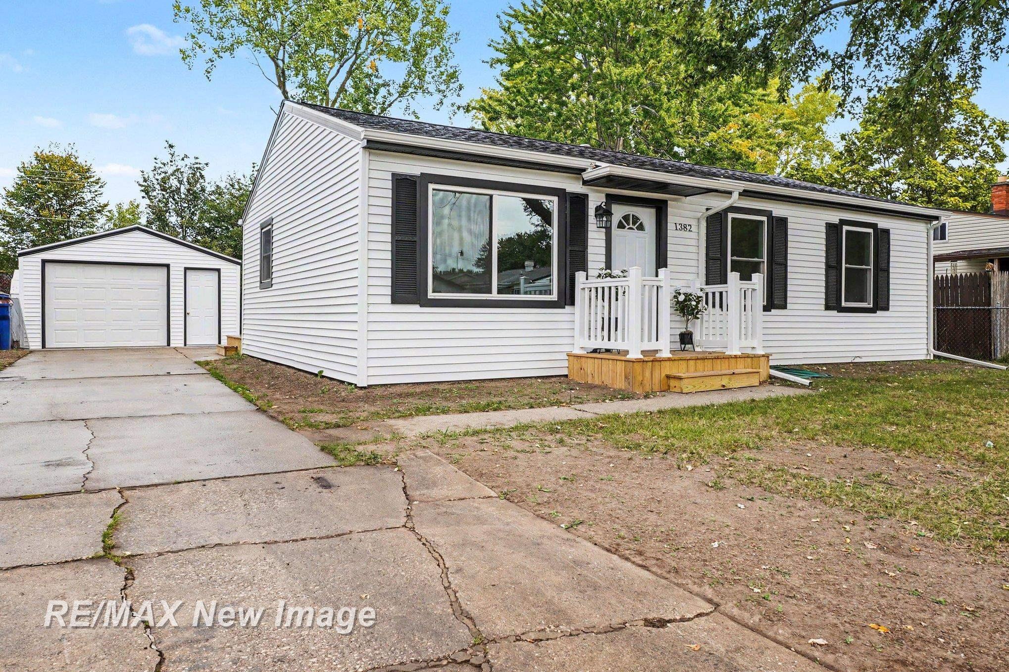 Single family home for sale at 1382 Flanders Dr, Saginaw, MI 48604 | MLS# 61050223492